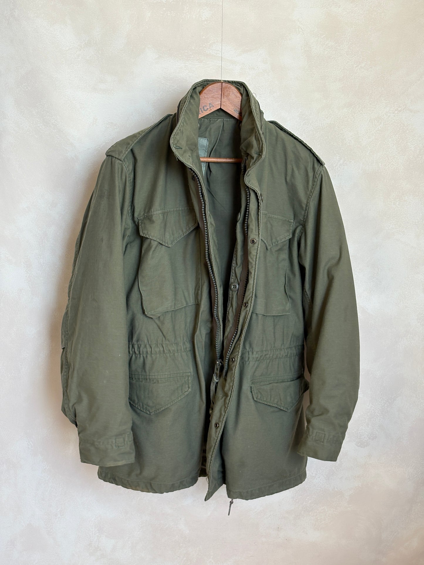 Med Long. Authentic 1987 US Army M-65 field jacket Military