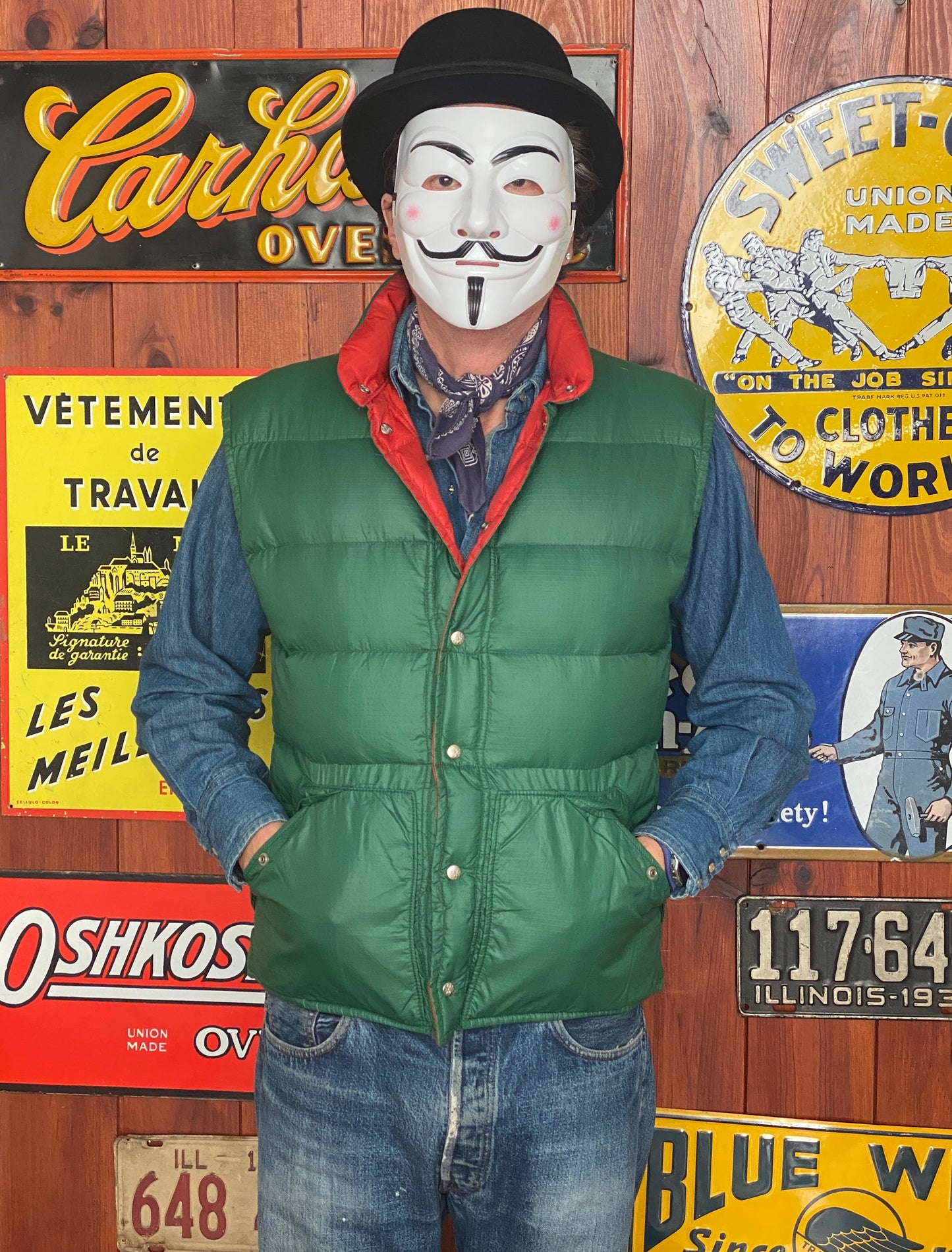 Size Med. Vintage reversible down vest