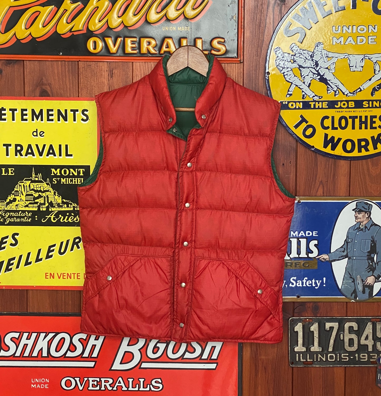 Size Med. Vintage reversible down vest