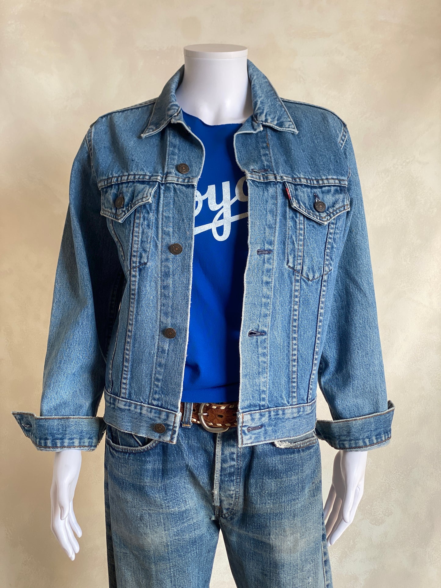 Size 36US / 46EU .Vintage Levis 2 pockets jacket Made in Canada
