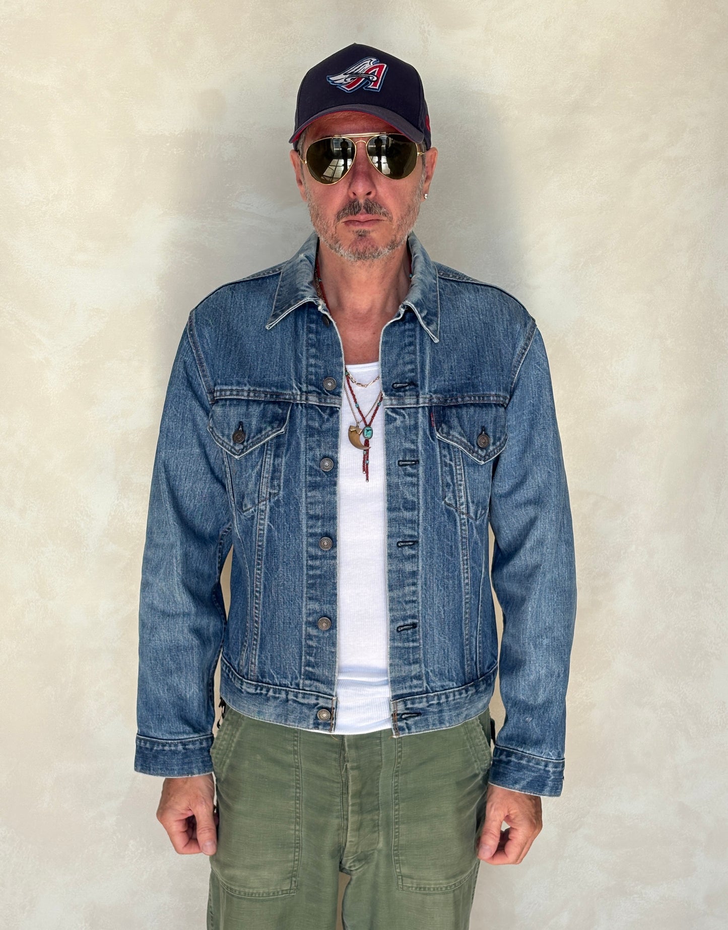 Size 42US / 52EU. Vintage 70s 2 pocket Levi’s Denim Jacket 70505 – Double Stitch, Made in USA