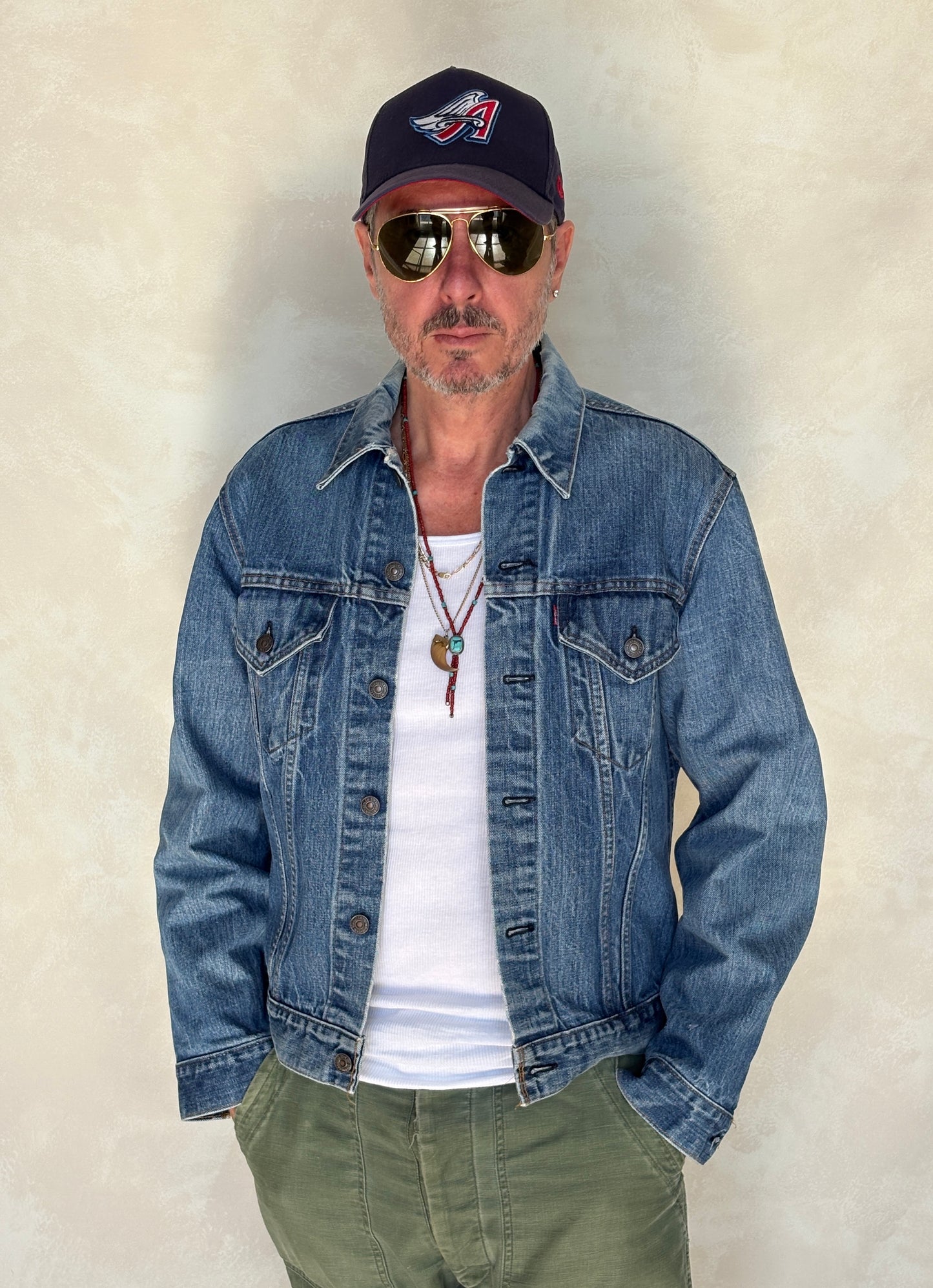 Size 42US / 52EU. Vintage 70s 2 pocket Levi’s Denim Jacket 70505 – Double Stitch, Made in USA