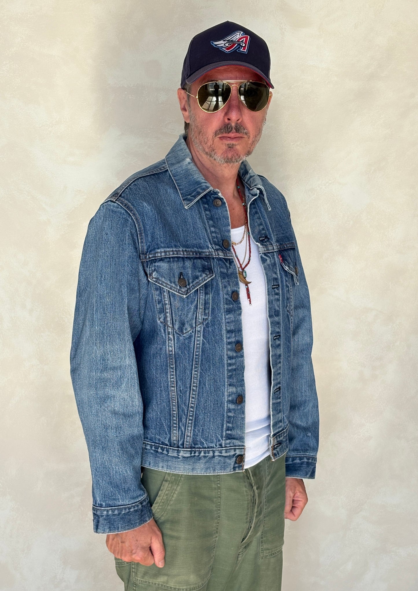 Size 42US / 52EU. Vintage 70s 2 pocket Levi’s Denim Jacket 70505 – Double Stitch, Made in USA