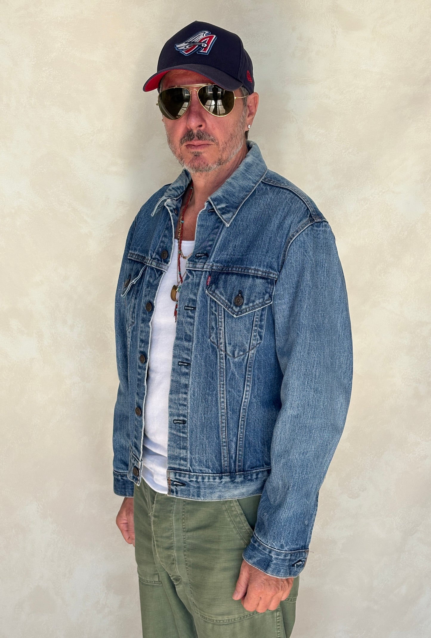 Size 42US / 52EU. Vintage 70s 2 pocket Levi’s Denim Jacket 70505 – Double Stitch, Made in USA