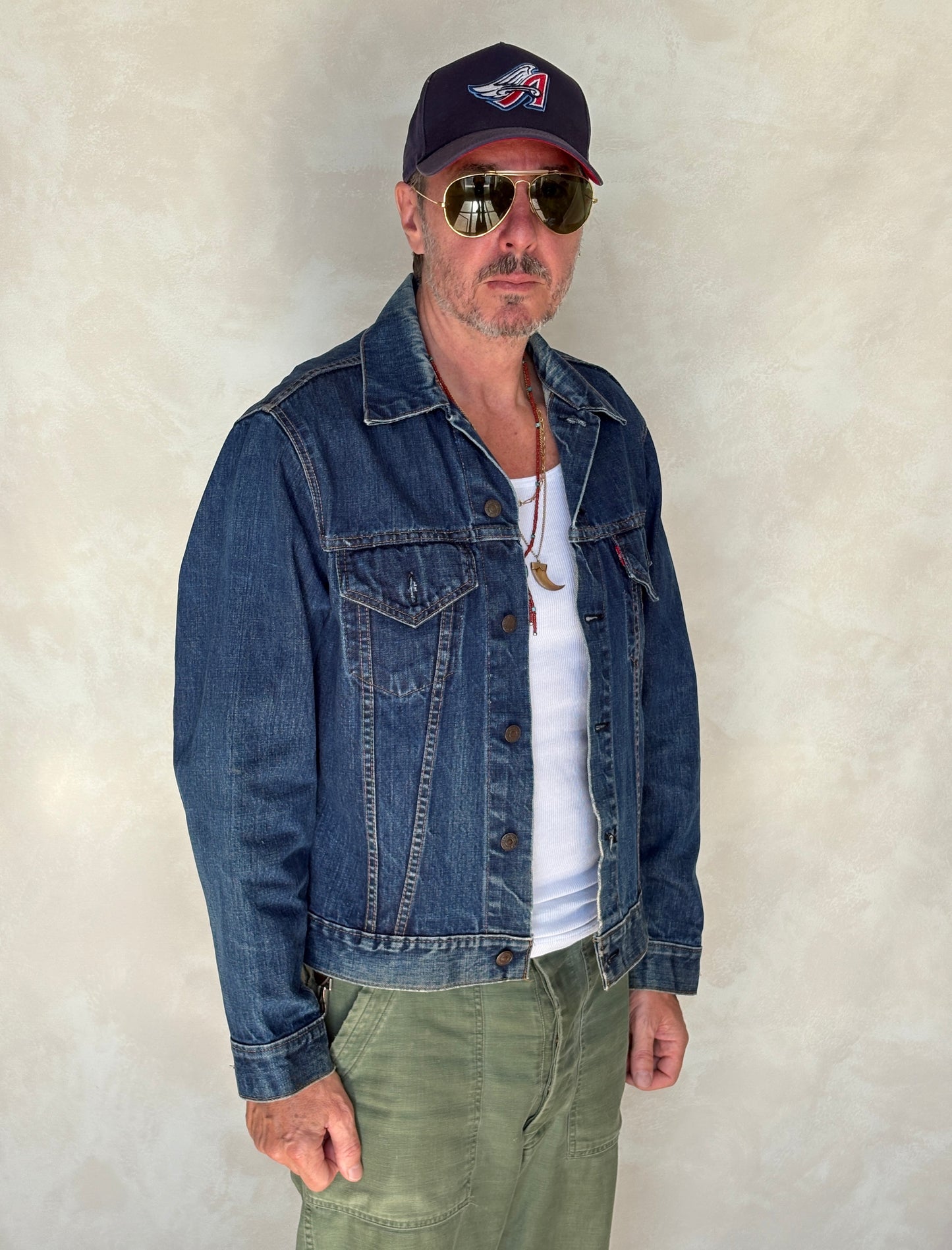 Size 44US / 54EU. Vintage Early 70s 2 pocket Levi’s Denim Jacket 70505 – Single Stitch, Made in USA