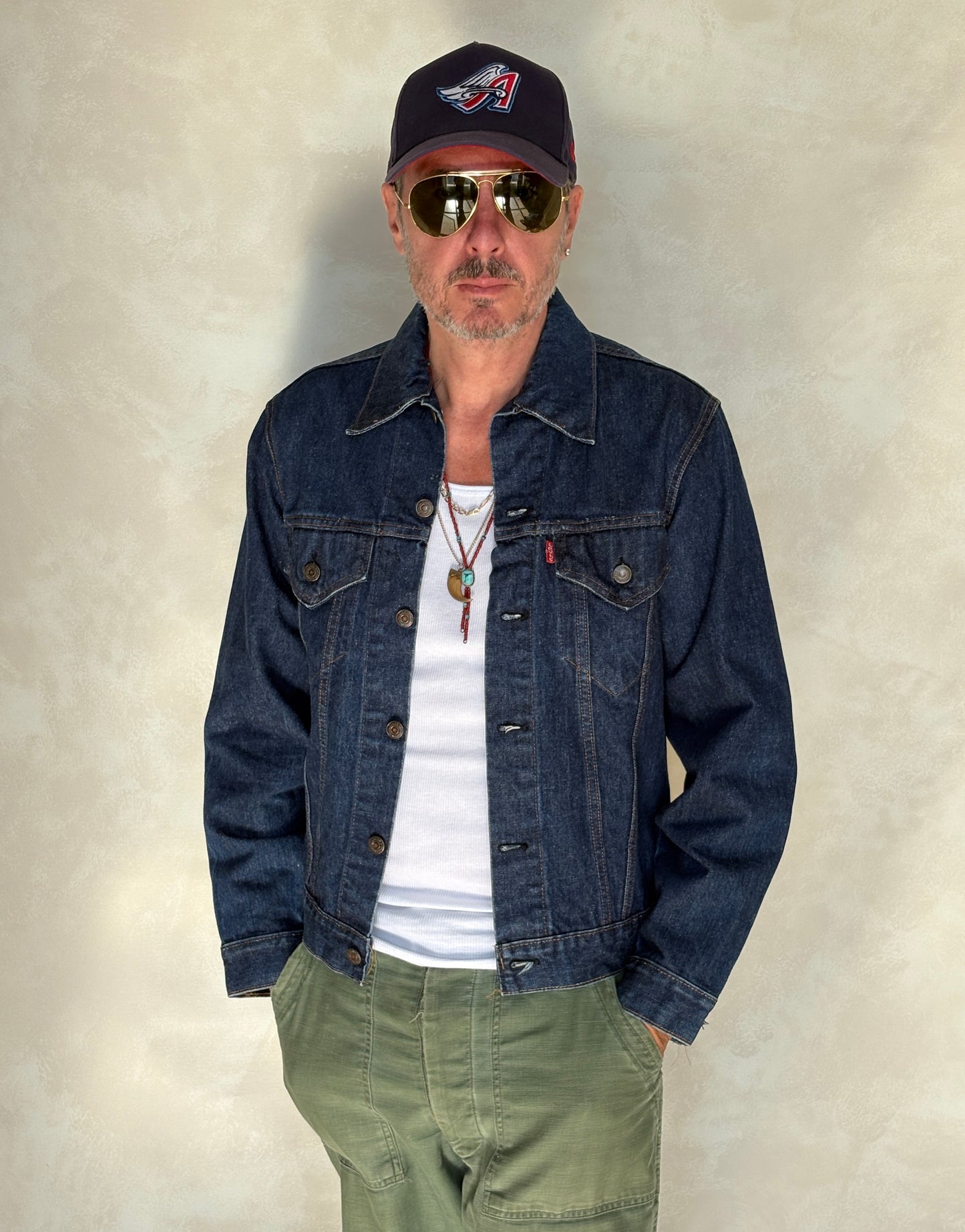 Size 40US / 50EU. Vintage 70s 2 pocket Levi’s Denim Jacket 70505 – Double Stitch, Made in USA