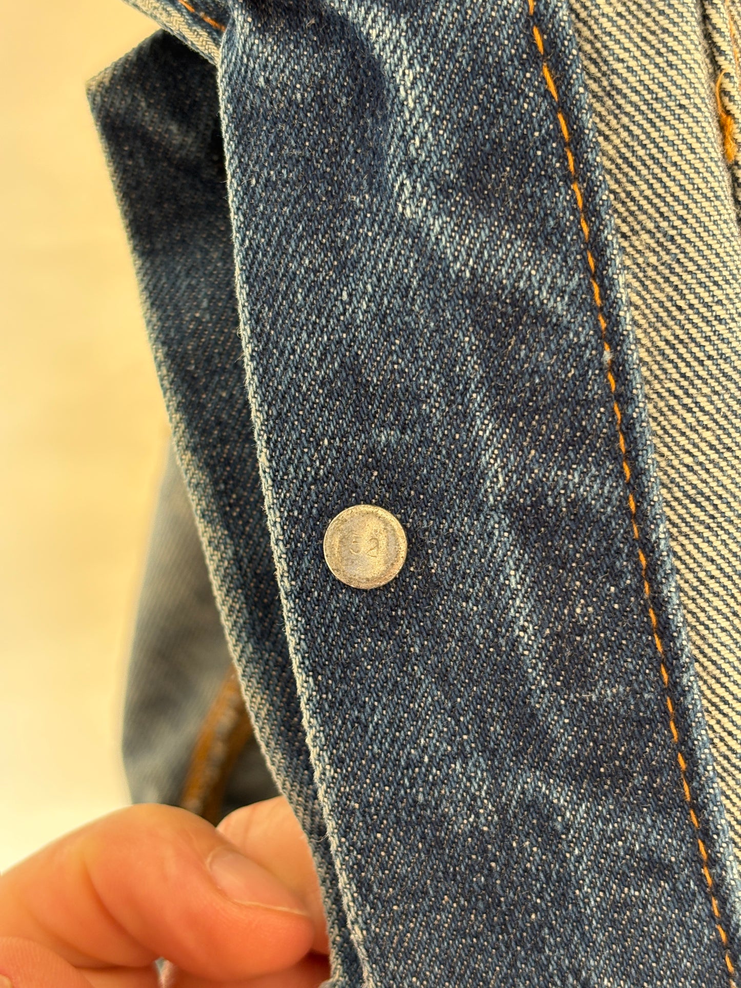 Size 38US / 48EU. Vintage Early 70s 2 pocket Levi’s Denim Jacket 70505 – Single Stitch, Made in USA