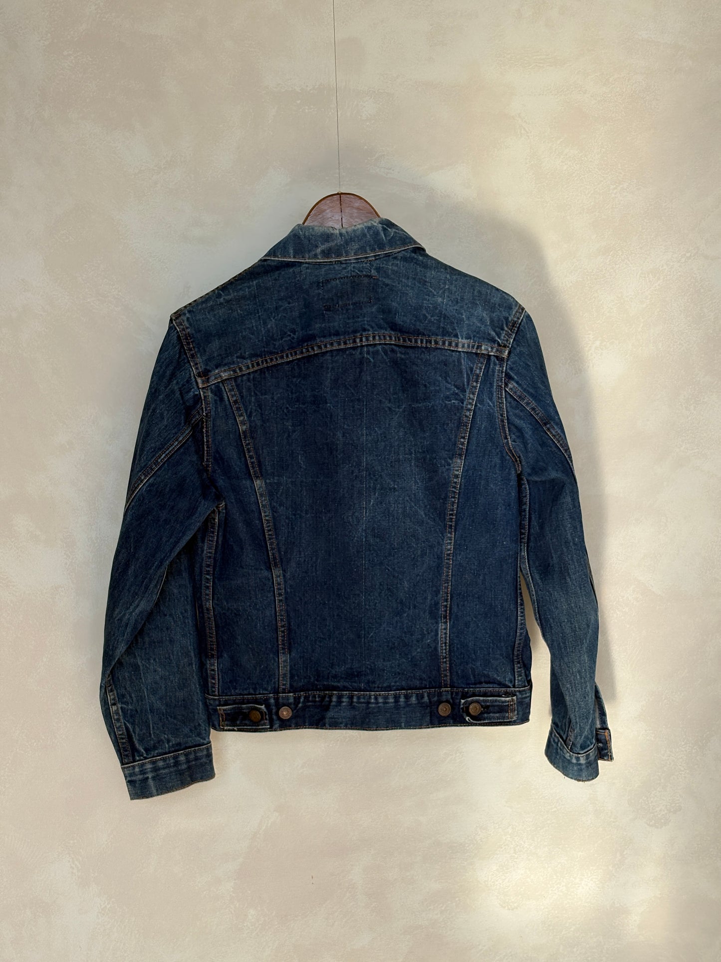 Size 38US / 48EU. Vintage Early 70s 2 pocket Levi’s Denim Jacket 70505 – Single Stitch, Made in USA