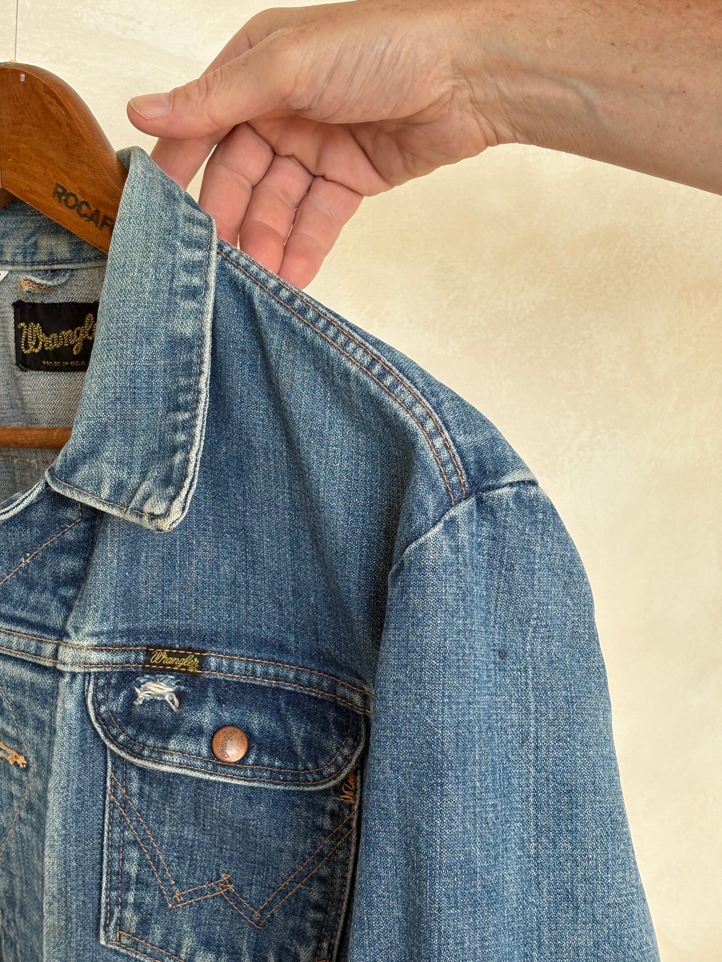 Size 44US / 54 EU Authentic 70s Wrangler denim jacket -4 pockets- Made in the USA