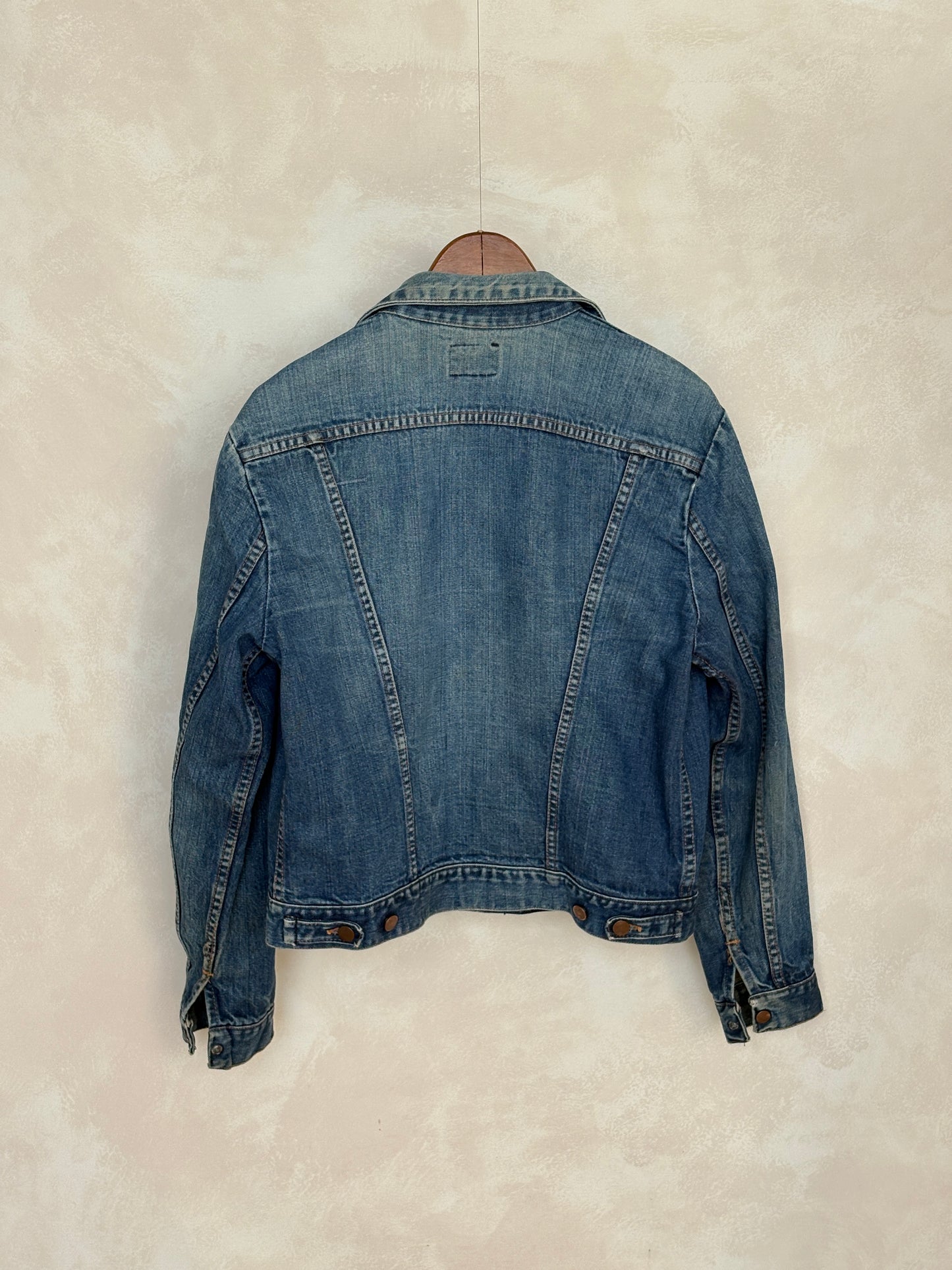 Size 44US / 54 EU Authentic 70s Wrangler denim jacket -4 pockets- Made in the USA