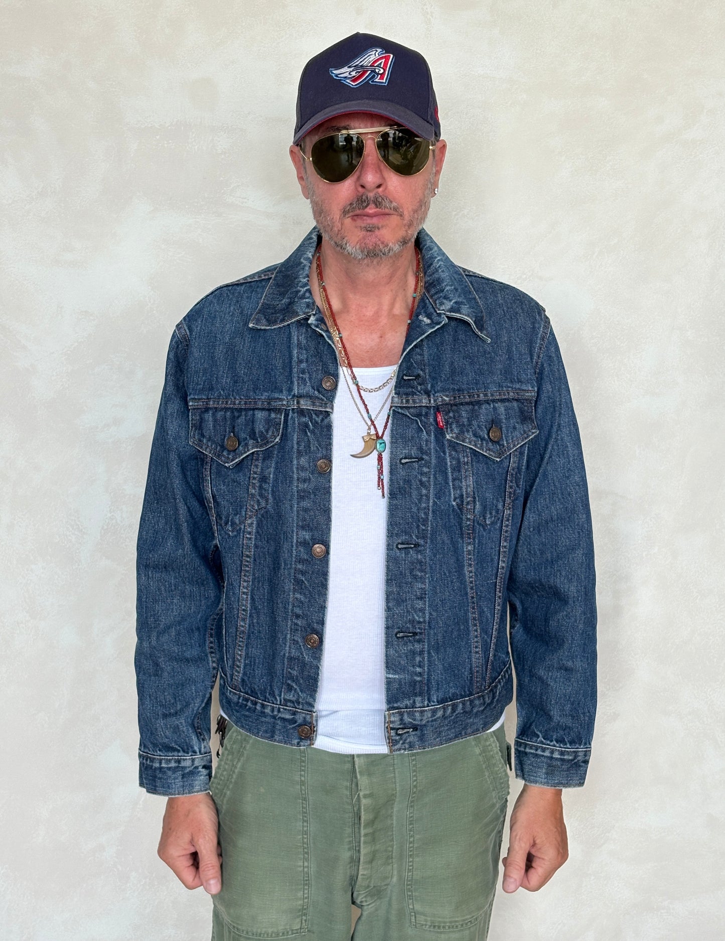 Size 40US / 50EU. Vintage Early 70s 2 pocket Levi’s Denim Jacket 70505 – Single Stitch, Made in USA