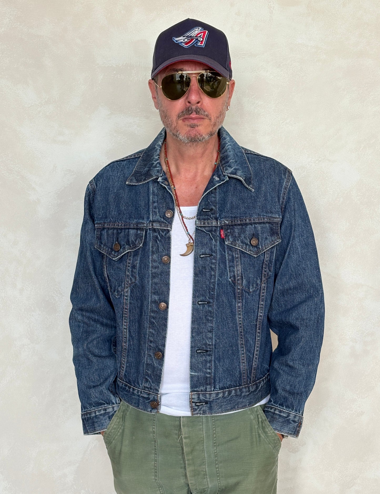 Size 40US / 50EU. Vintage Early 70s 2 pocket Levi’s Denim Jacket 70505 – Single Stitch, Made in USA