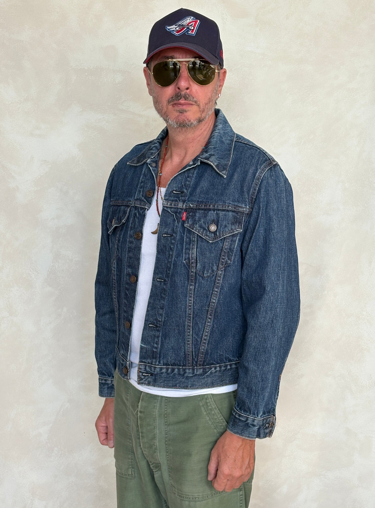 Size 40US / 50EU. Vintage Early 70s 2 pocket Levi’s Denim Jacket 70505 – Single Stitch, Made in USA