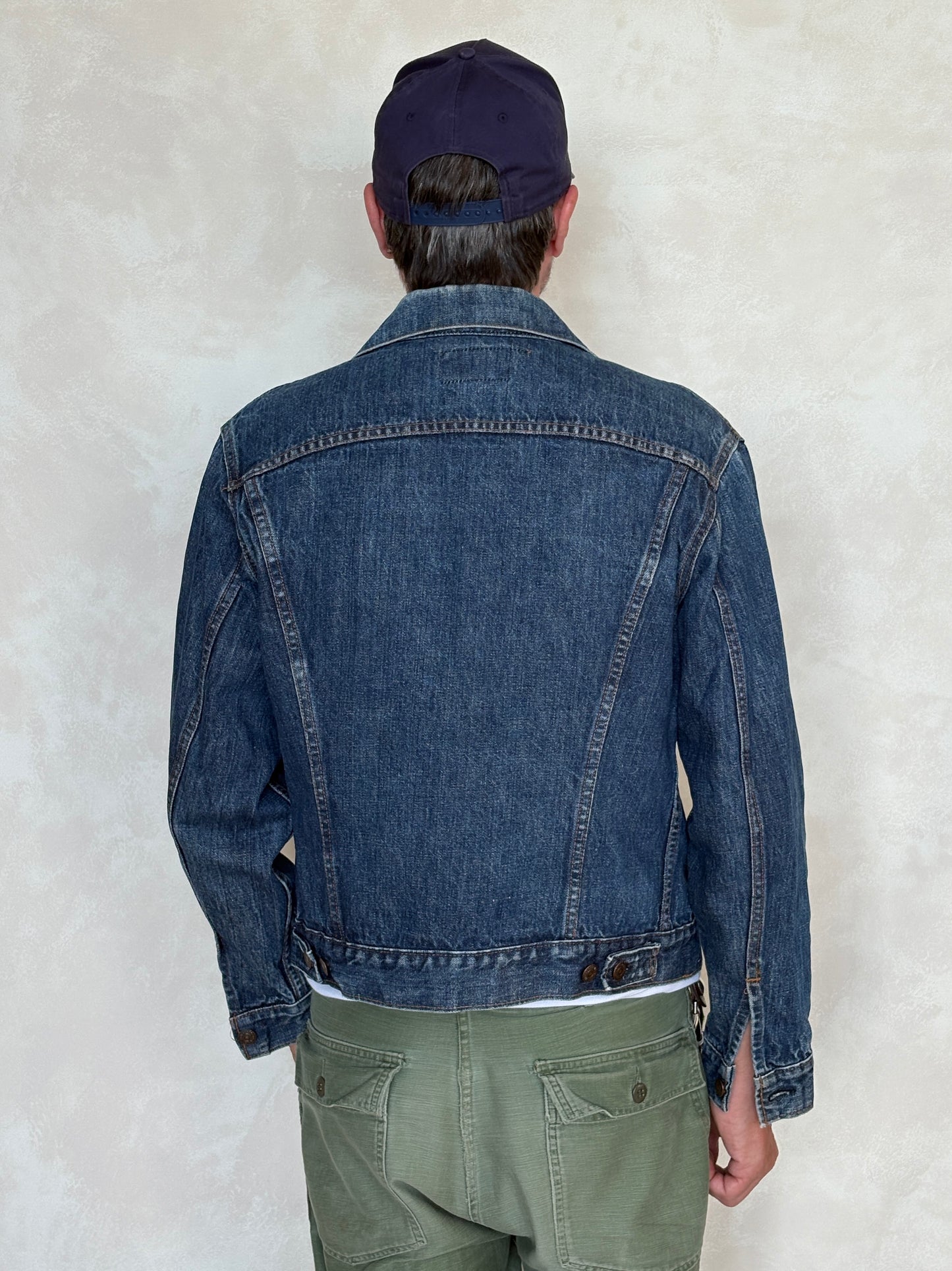 Size 40US / 50EU. Vintage Early 70s 2 pocket Levi’s Denim Jacket 70505 – Single Stitch, Made in USA