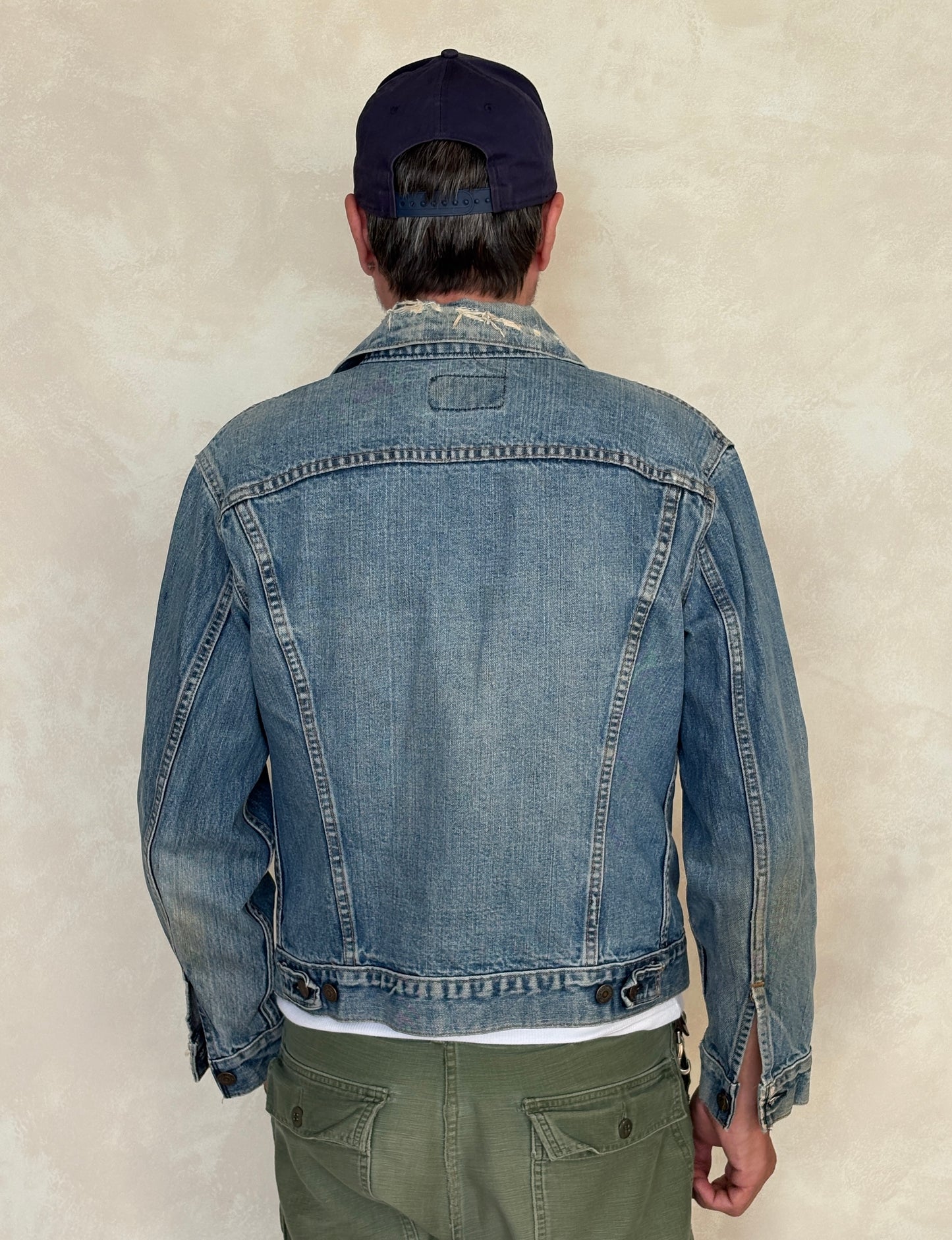 Size 38US / 48EU. Vintage 70s 2 pocket Levi’s Denim Jacket 70505 – Double Stitch, Made in USA