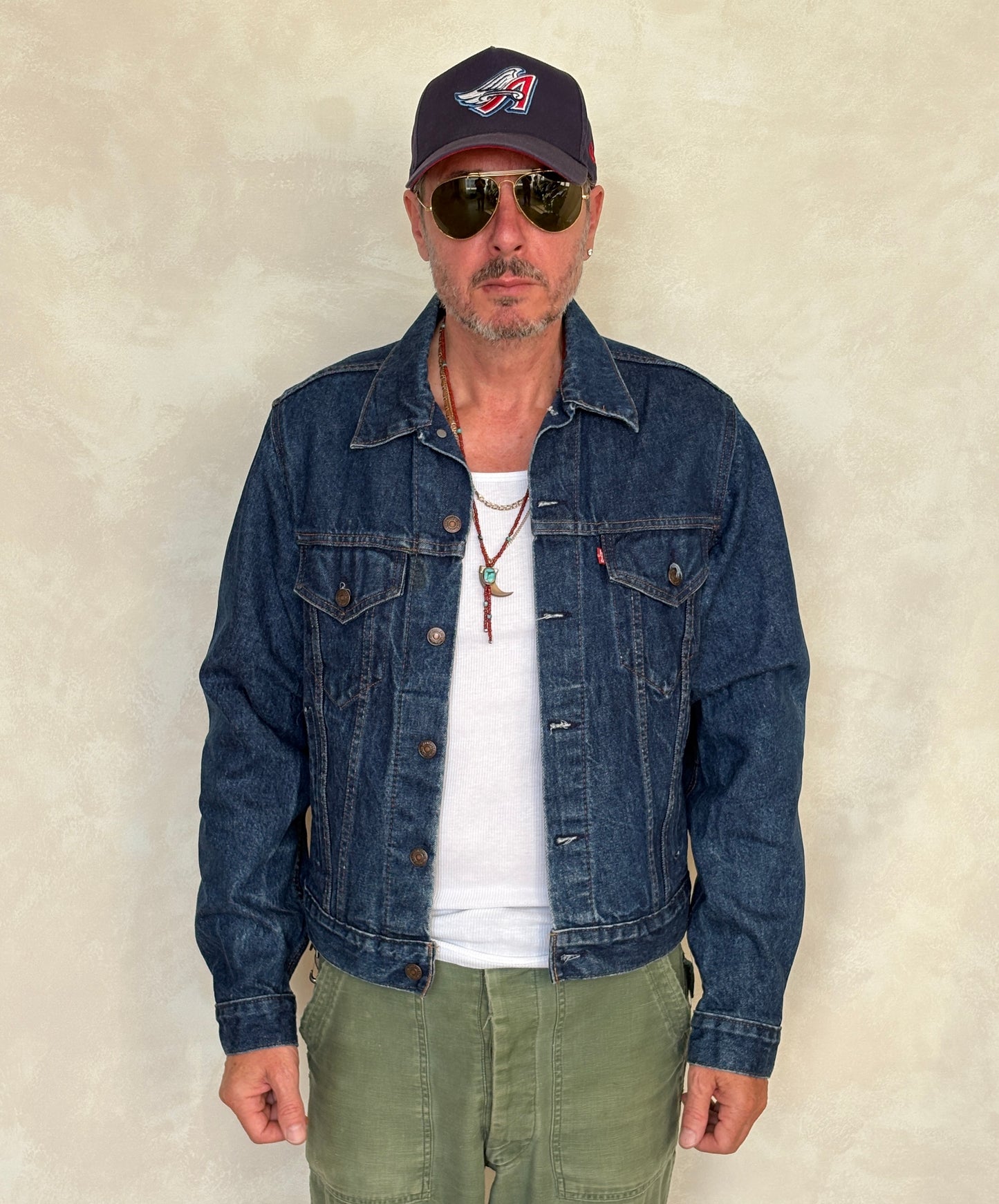 Size 42US / 52EU. Levis 70505 – Vintage 80s Levi’s Denim Jacket – 4 Pockets – Made in USA