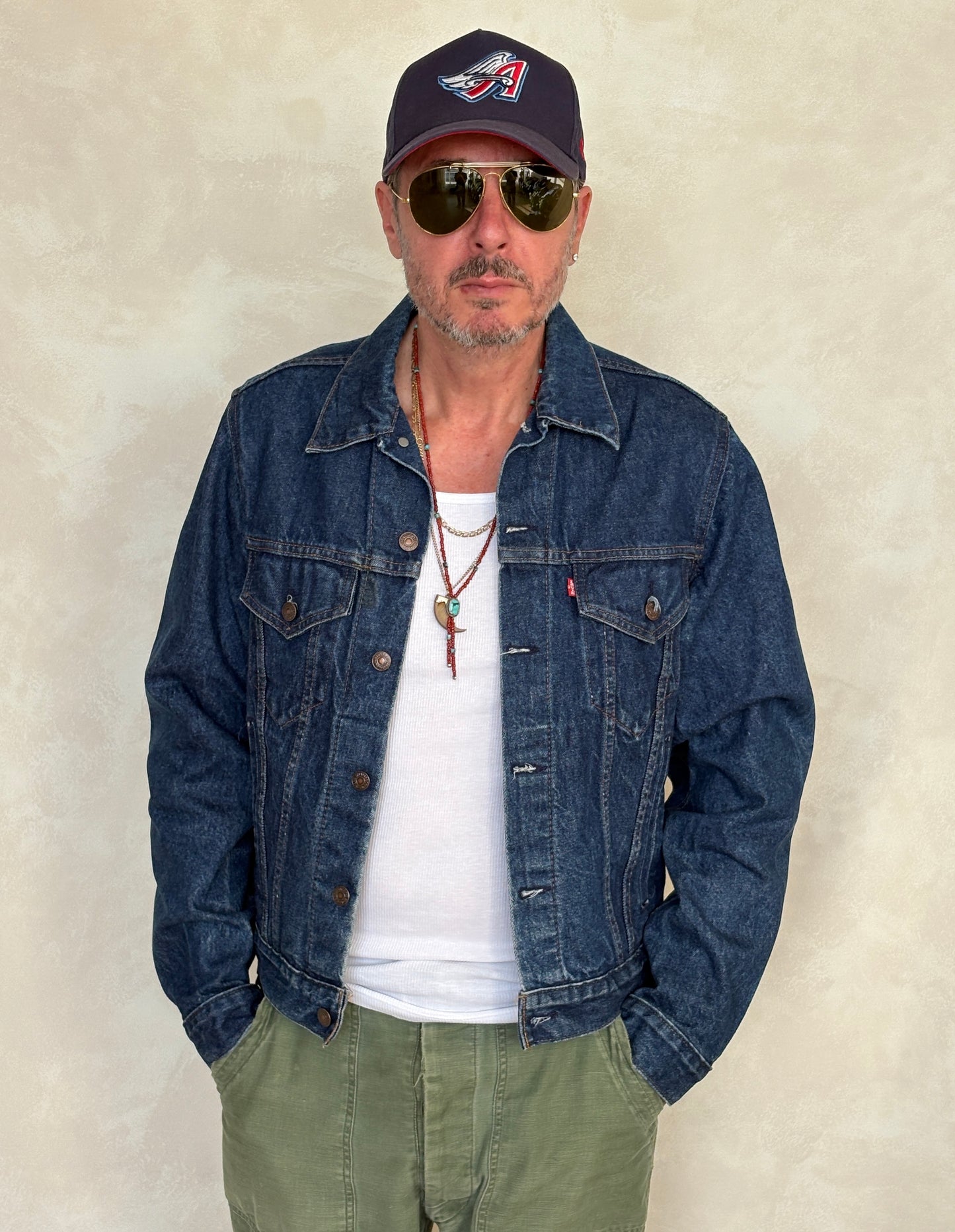 Size 42US / 52EU. Levis 70505 – Vintage 80s Levi’s Denim Jacket – 4 Pockets – Made in USA