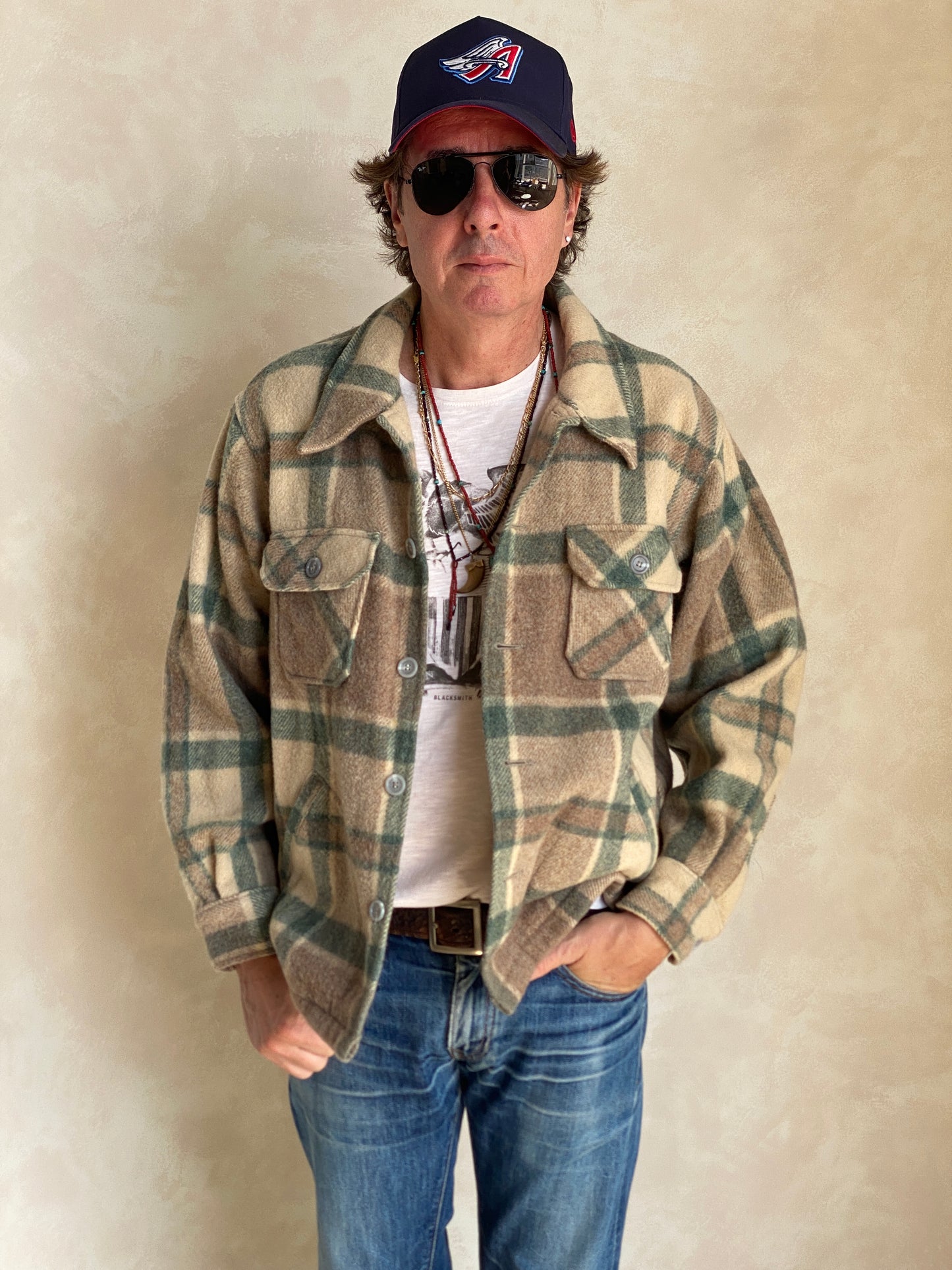 Large. Vintage wool plaid Woolrich shirt jacket