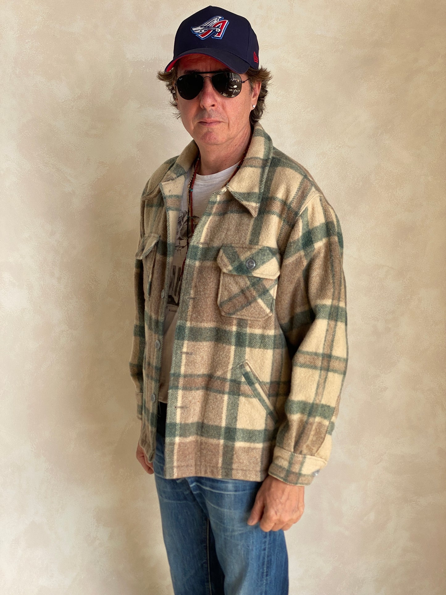 Large. Vintage wool plaid Woolrich shirt jacket
