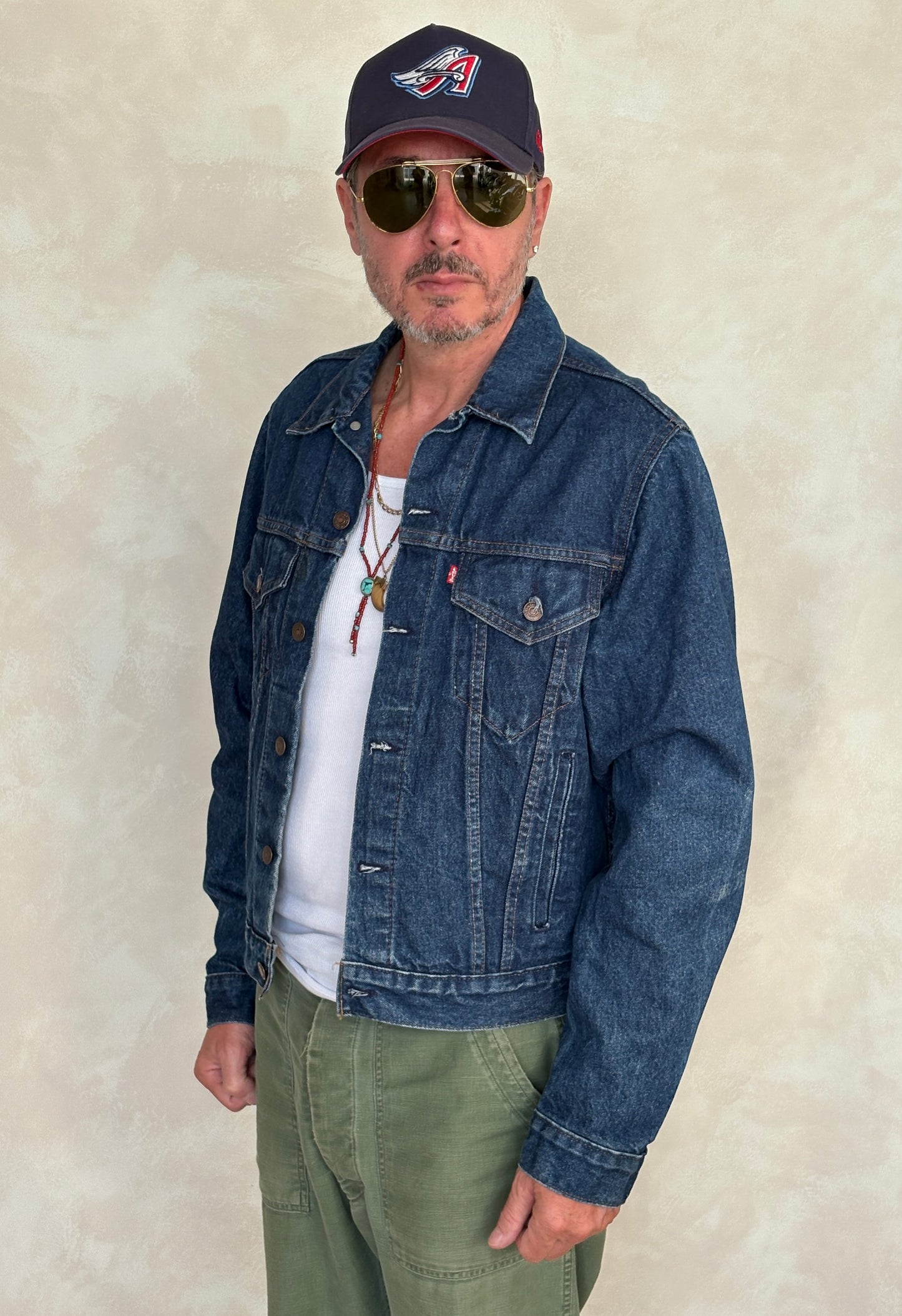 Size 42US / 52EU. Levis 70505 – Vintage 80s Levi’s Denim Jacket – 4 Pockets – Made in USA