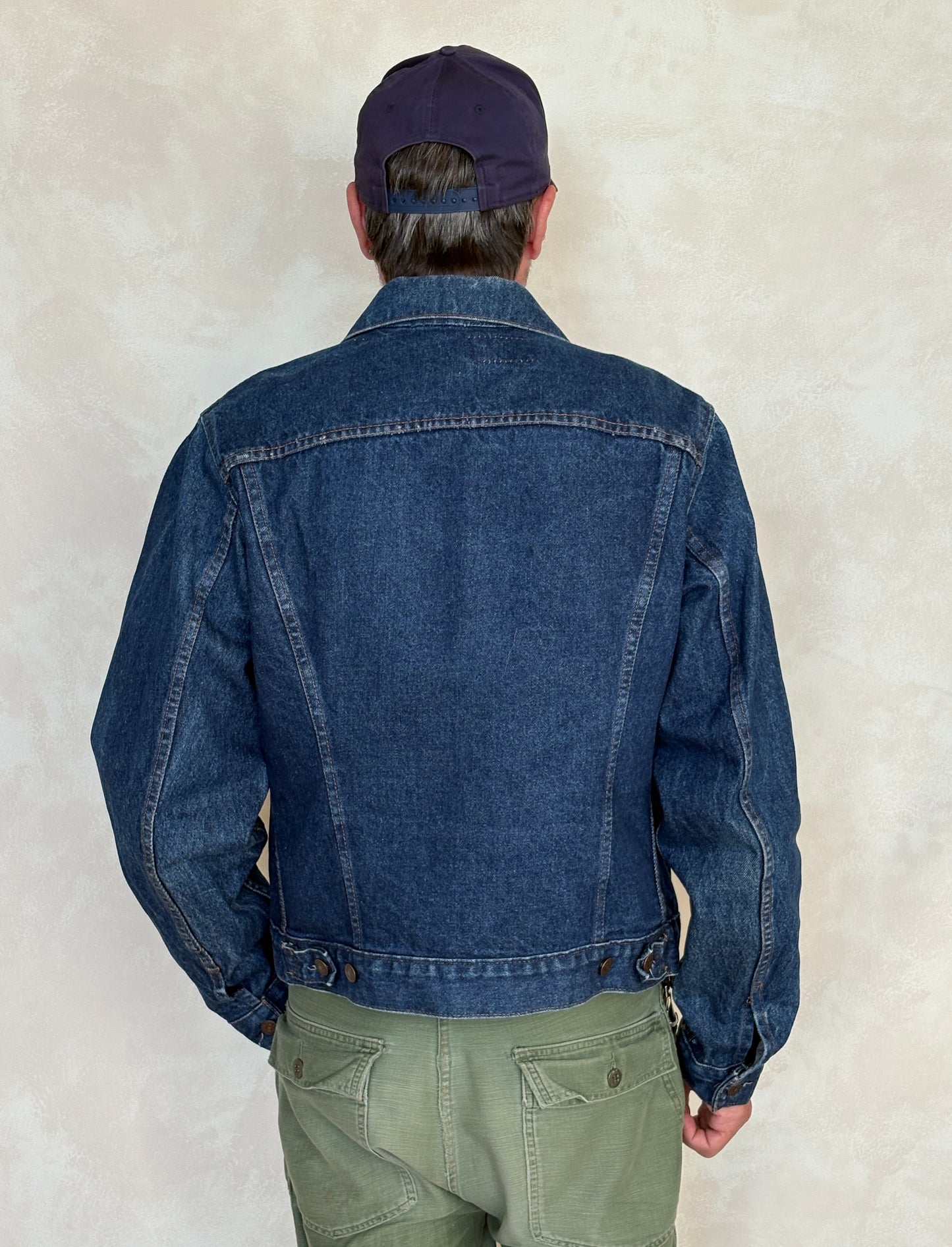 Size 42US / 52EU. Levis 70505 – Vintage 80s Levi’s Denim Jacket – 4 Pockets – Made in USA