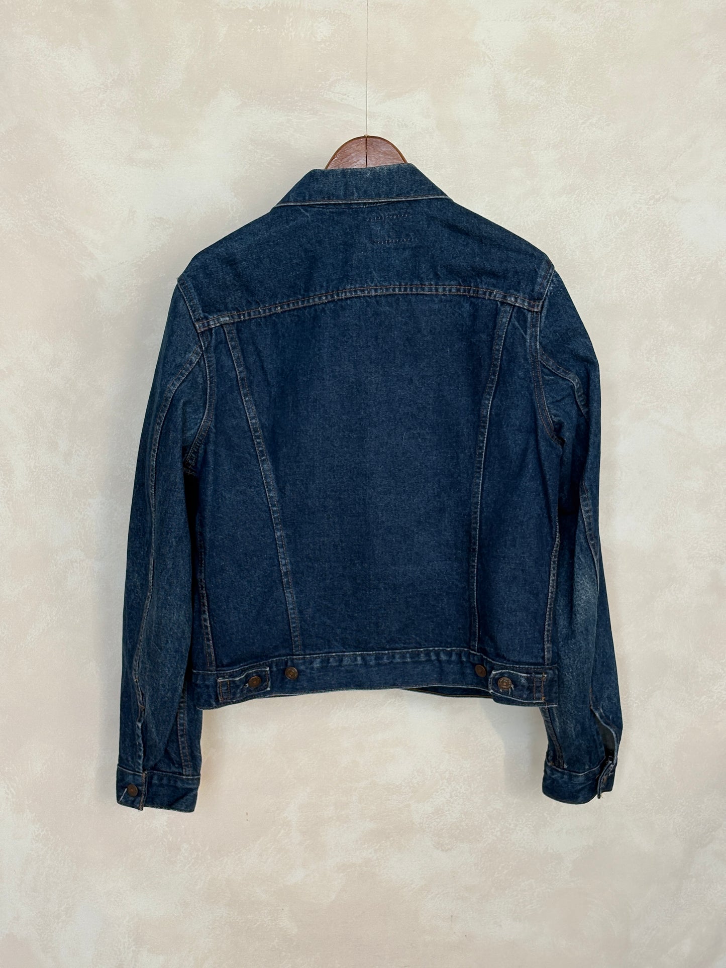 Size 42US / 52EU. Levis 70505 – Vintage 80s Levi’s Denim Jacket – 4 Pockets – Made in USA