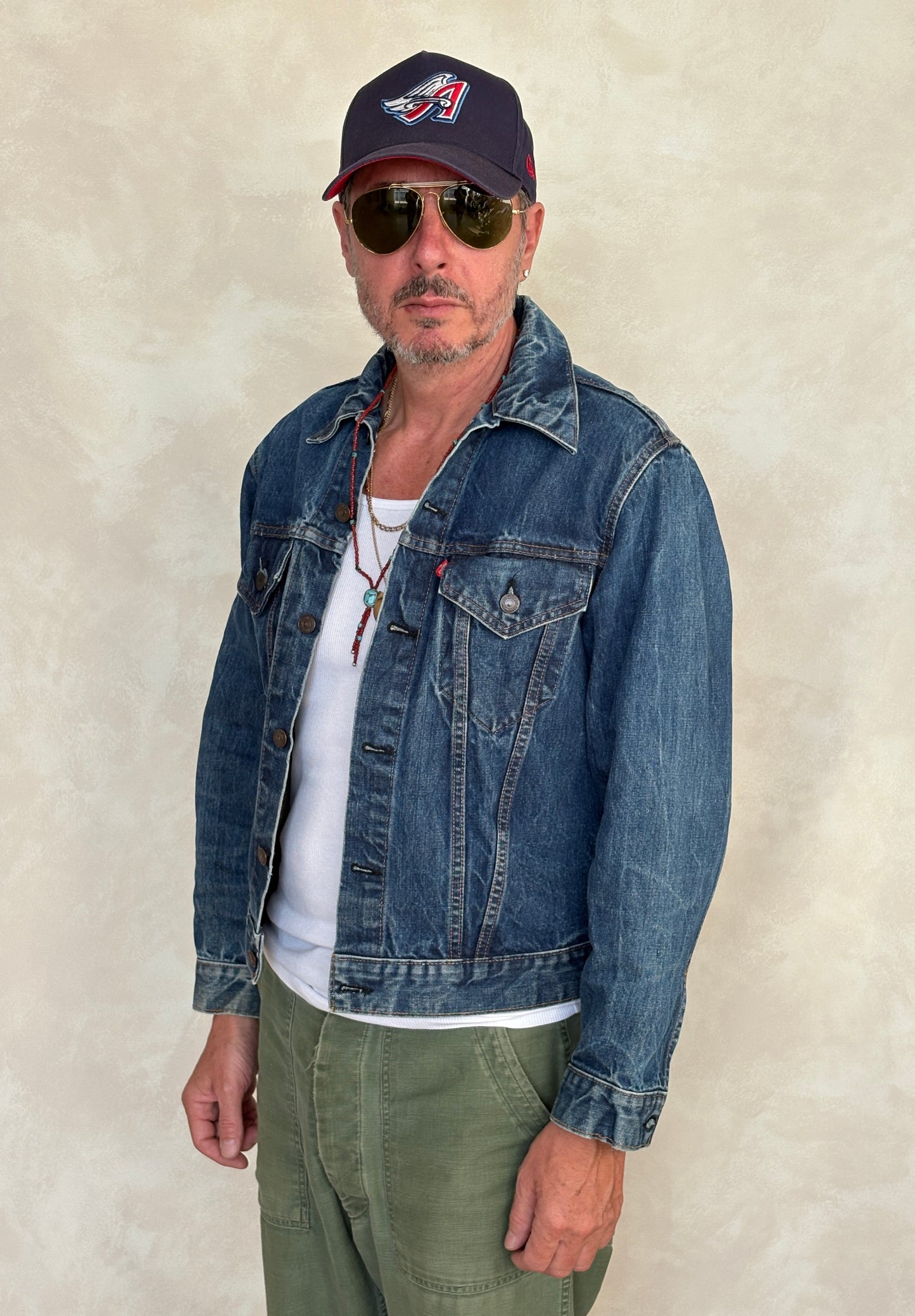 Size 38US / 48EU. Vintage Early 70s 2 pocket Levi’s Denim Jacket 70505 – Single Stitch, Made in USA