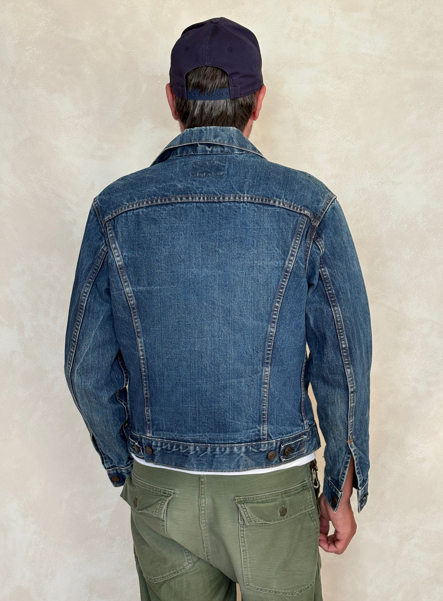 Size 38US / 48EU. Vintage Early 70s 2 pocket Levi’s Denim Jacket 70505 – Single Stitch, Made in USA