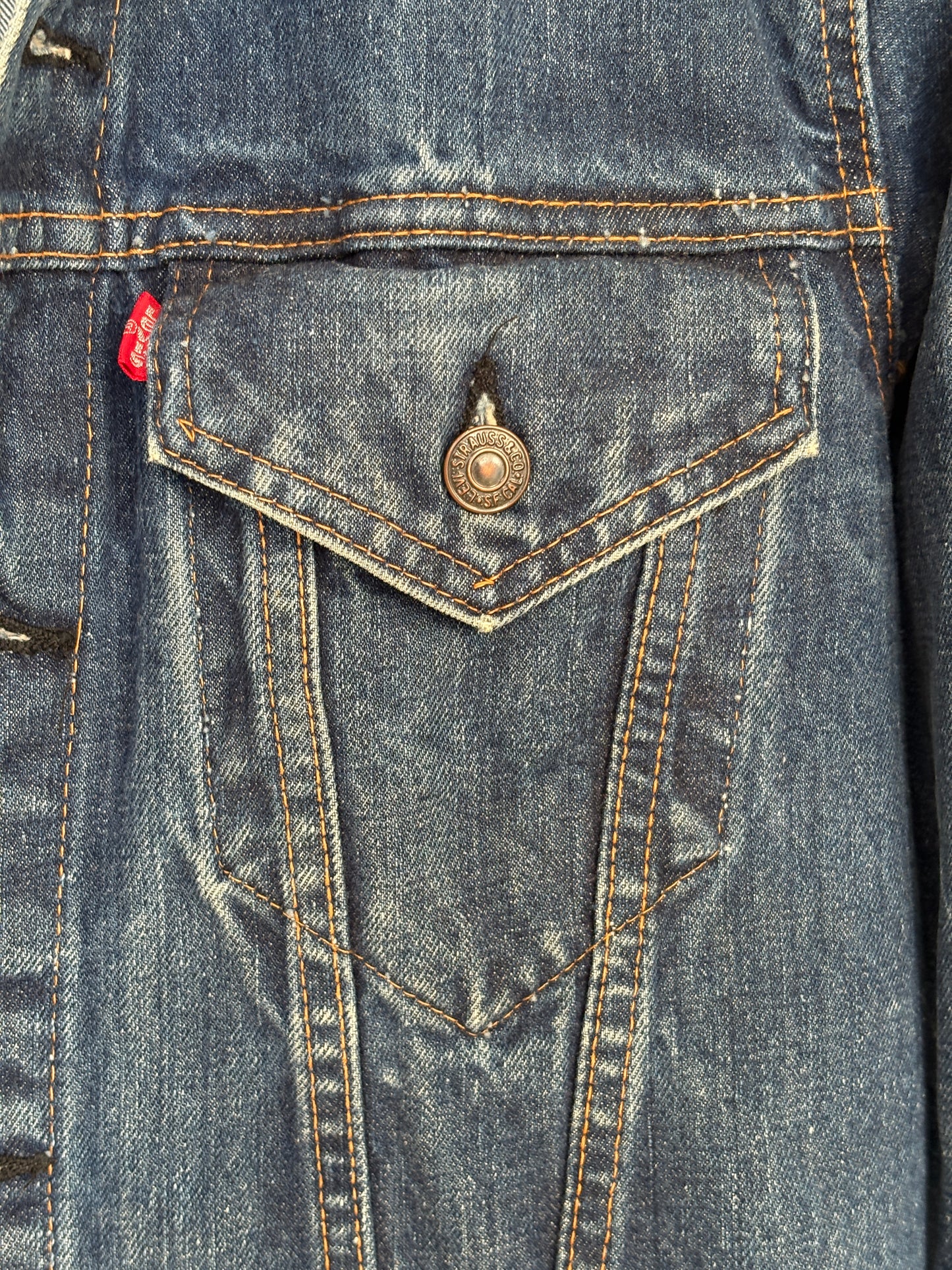 Size 38US / 48EU. Vintage Early 70s 2 pocket Levi’s Denim Jacket 70505 – Single Stitch, Made in USA