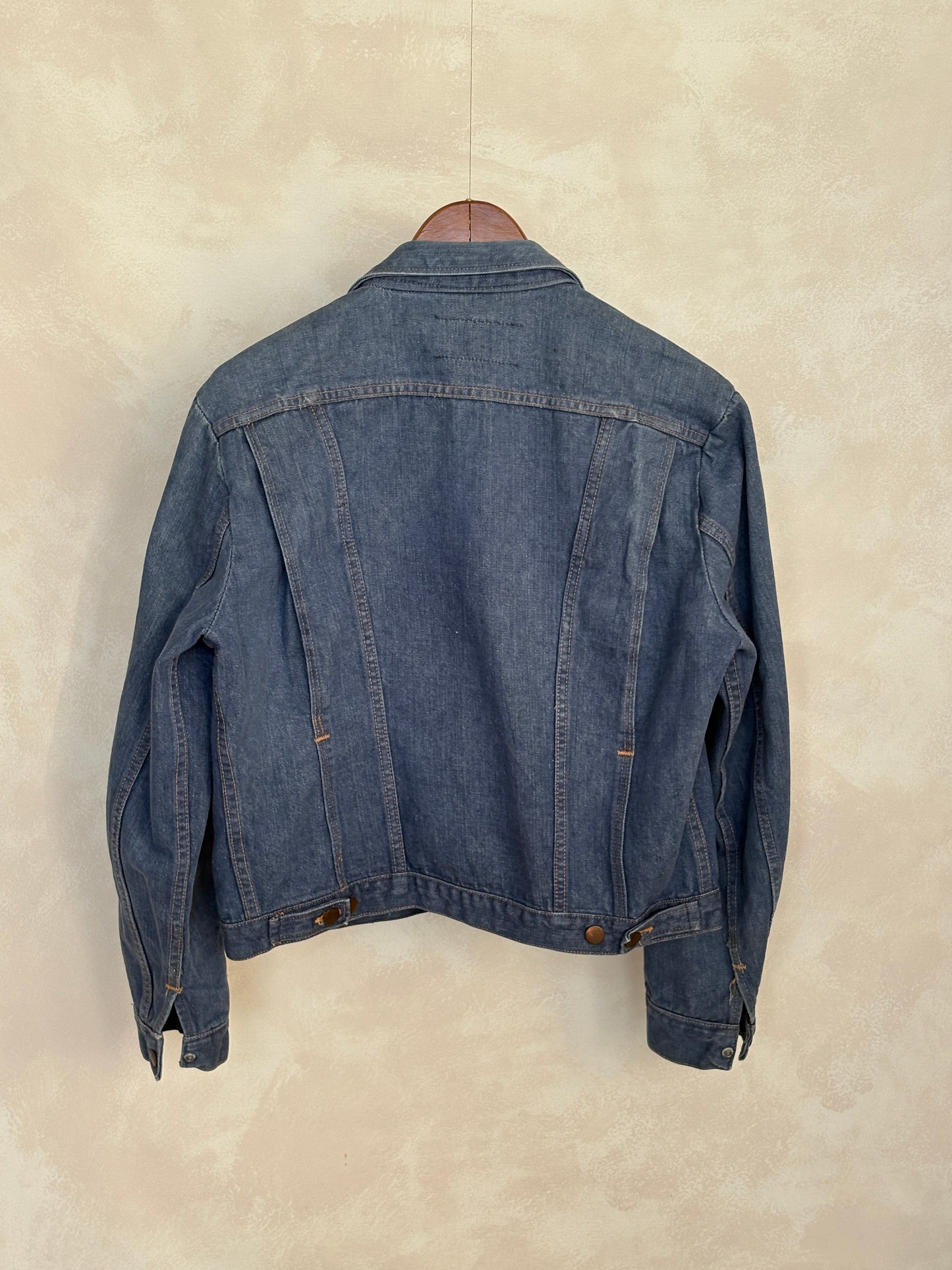 Size 44US / 54EU. Authentic Wrangler jacket – Made in the USA