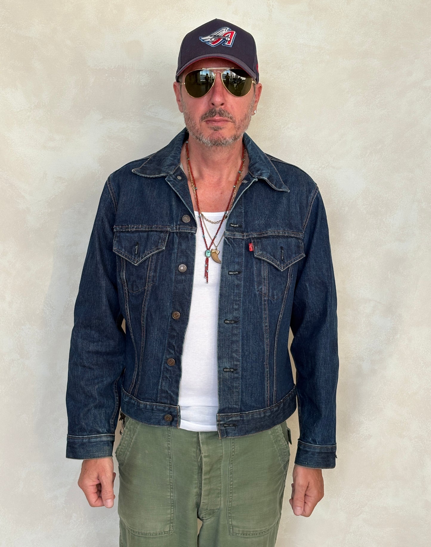 Size 42US / 42EU. Vintage Early 70s 2 pocket Levi’s Denim Jacket 70505 – Single Stitch, Made in USA