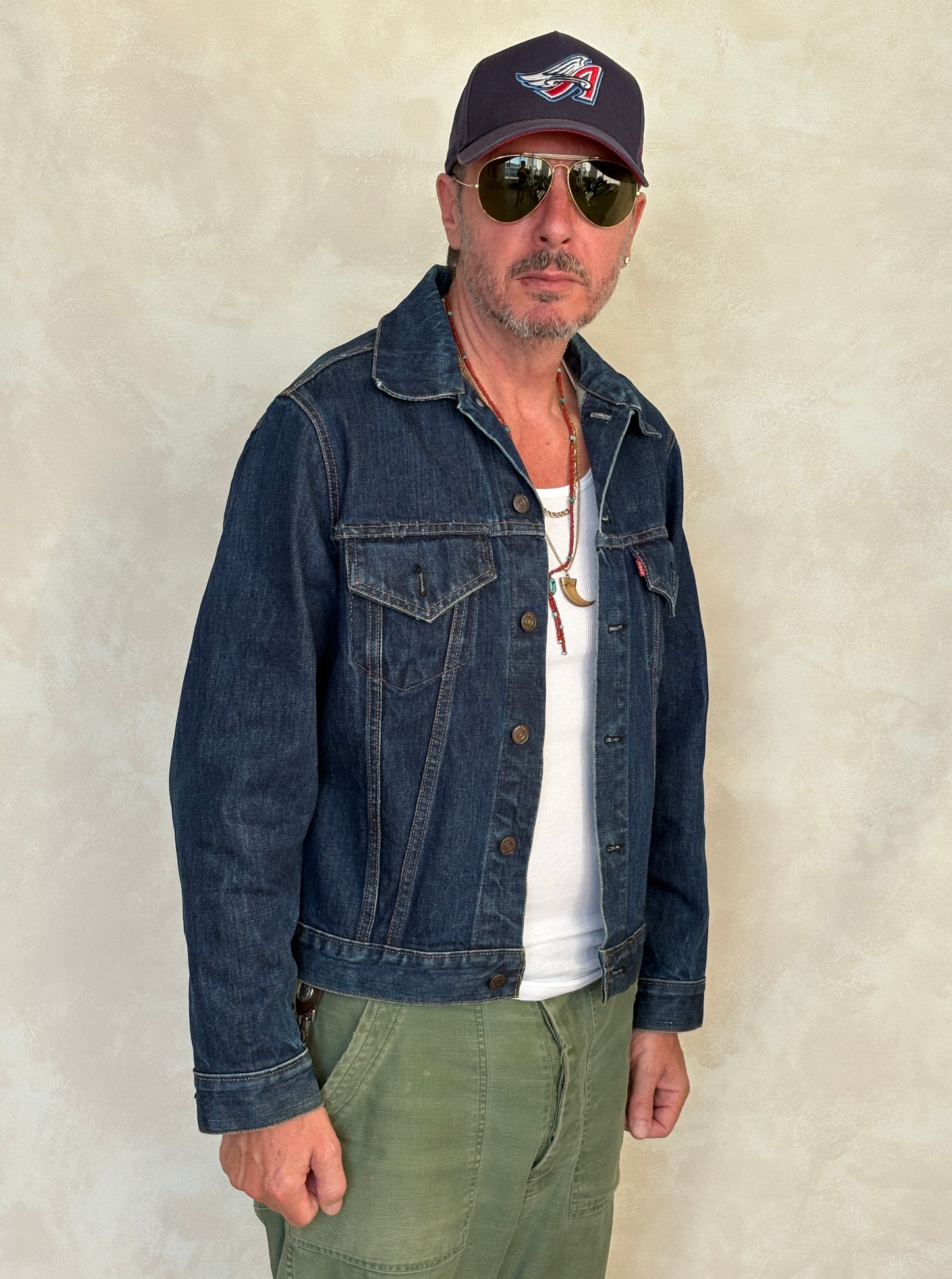 Size 42US / 42EU. Vintage Early 70s 2 pocket Levi’s Denim Jacket 70505 – Single Stitch, Made in USA