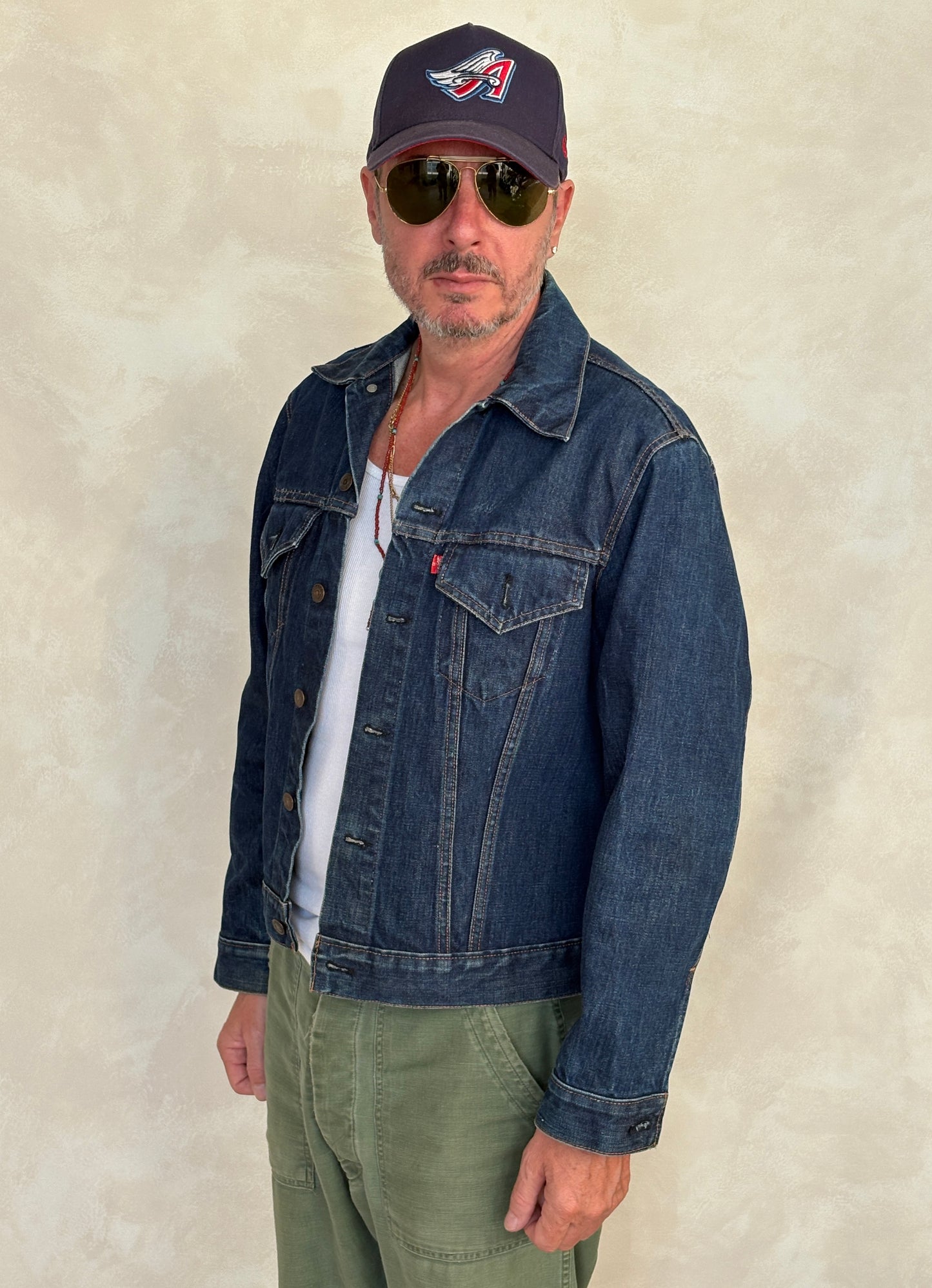 Size 42US / 42EU. Vintage Early 70s 2 pocket Levi’s Denim Jacket 70505 – Single Stitch, Made in USA
