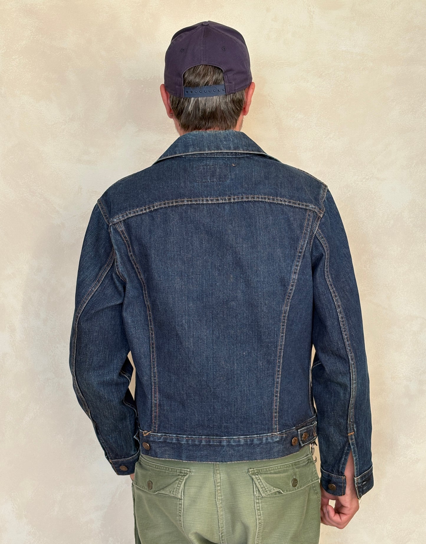 Size 42US / 42EU. Vintage Early 70s 2 pocket Levi’s Denim Jacket 70505 – Single Stitch, Made in USA