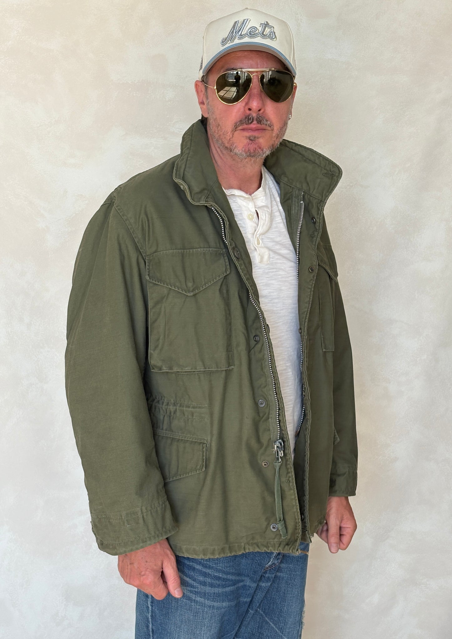 Small Reg. Rare Authentic 1965 first model US M-65 field jacket Military