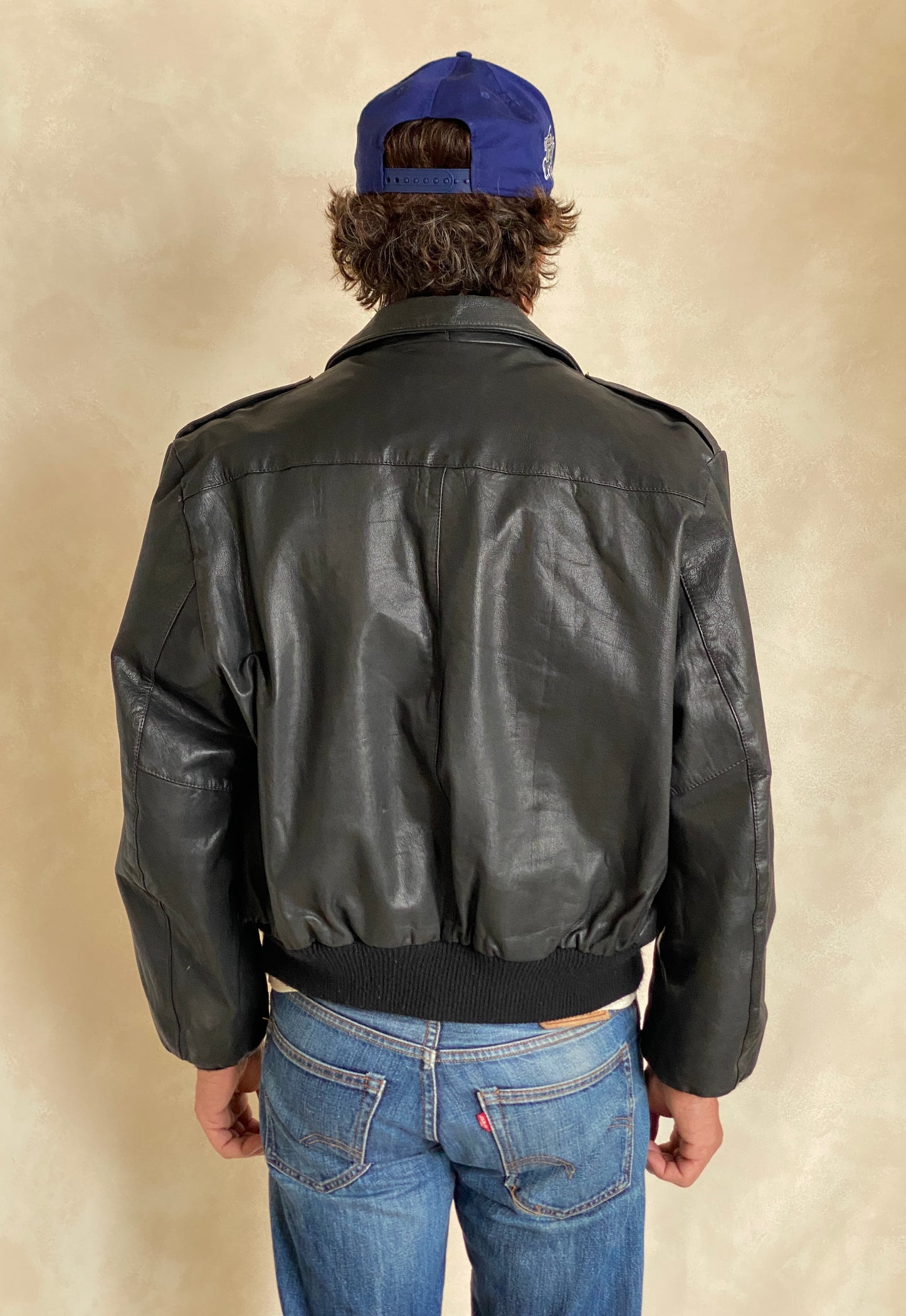 Size XL. Vintage Black leather bomber Flight Jacket Aviator