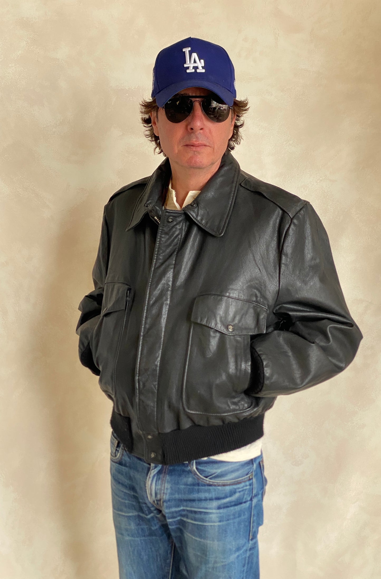 Size XL. Vintage Black leather bomber Flight Jacket Aviator