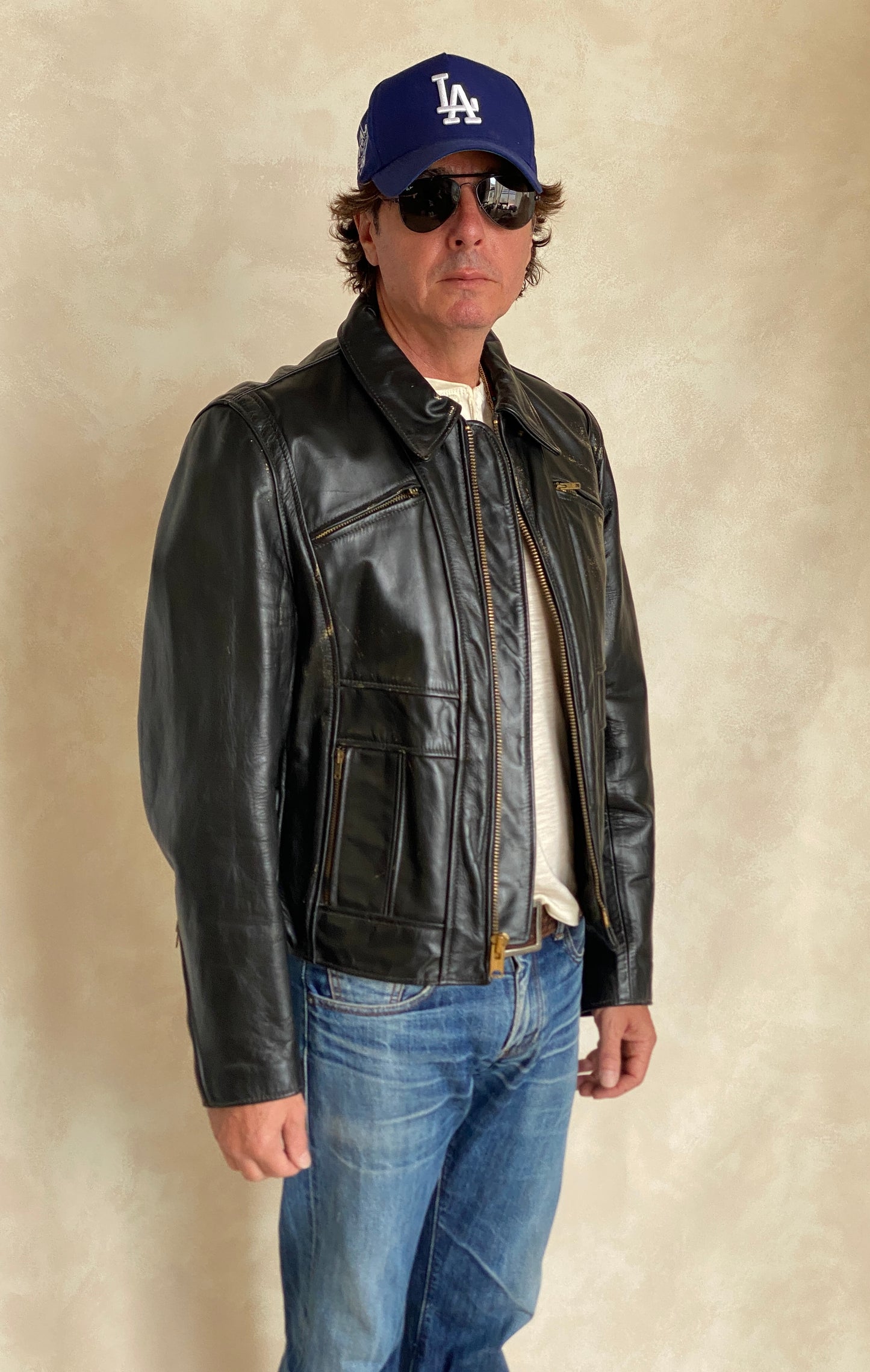 Vintage 70s Heavy Leather Motorcycle Jacket - Size 44 US (54 EU) | USA Vintage BCN