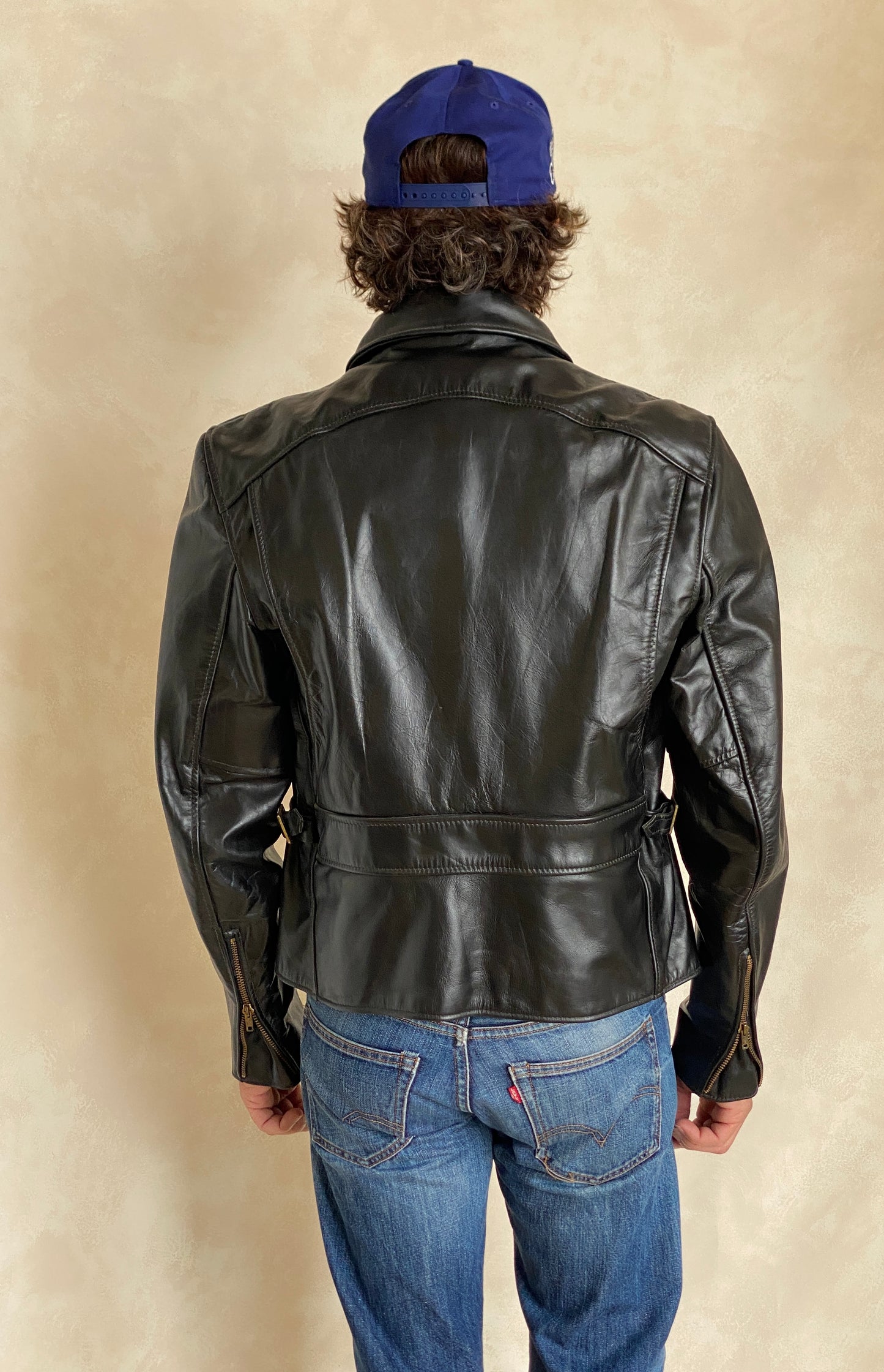 Vintage 70s Heavy Leather Motorcycle Jacket - Size 44 US (54 EU) | USA Vintage BCN