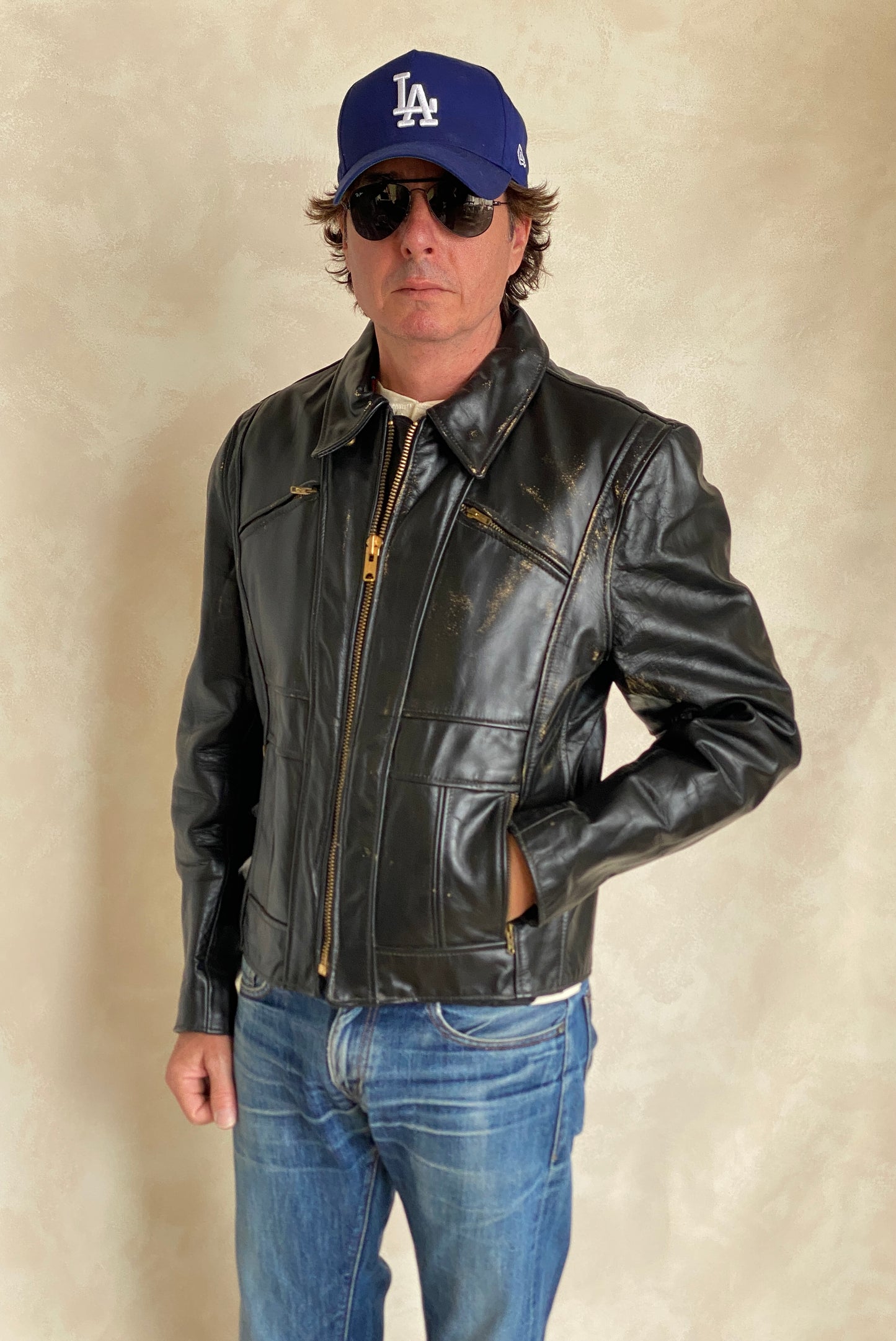 Vintage 70s Heavy Leather Motorcycle Jacket - Size 44 US (54 EU) | USA Vintage BCN