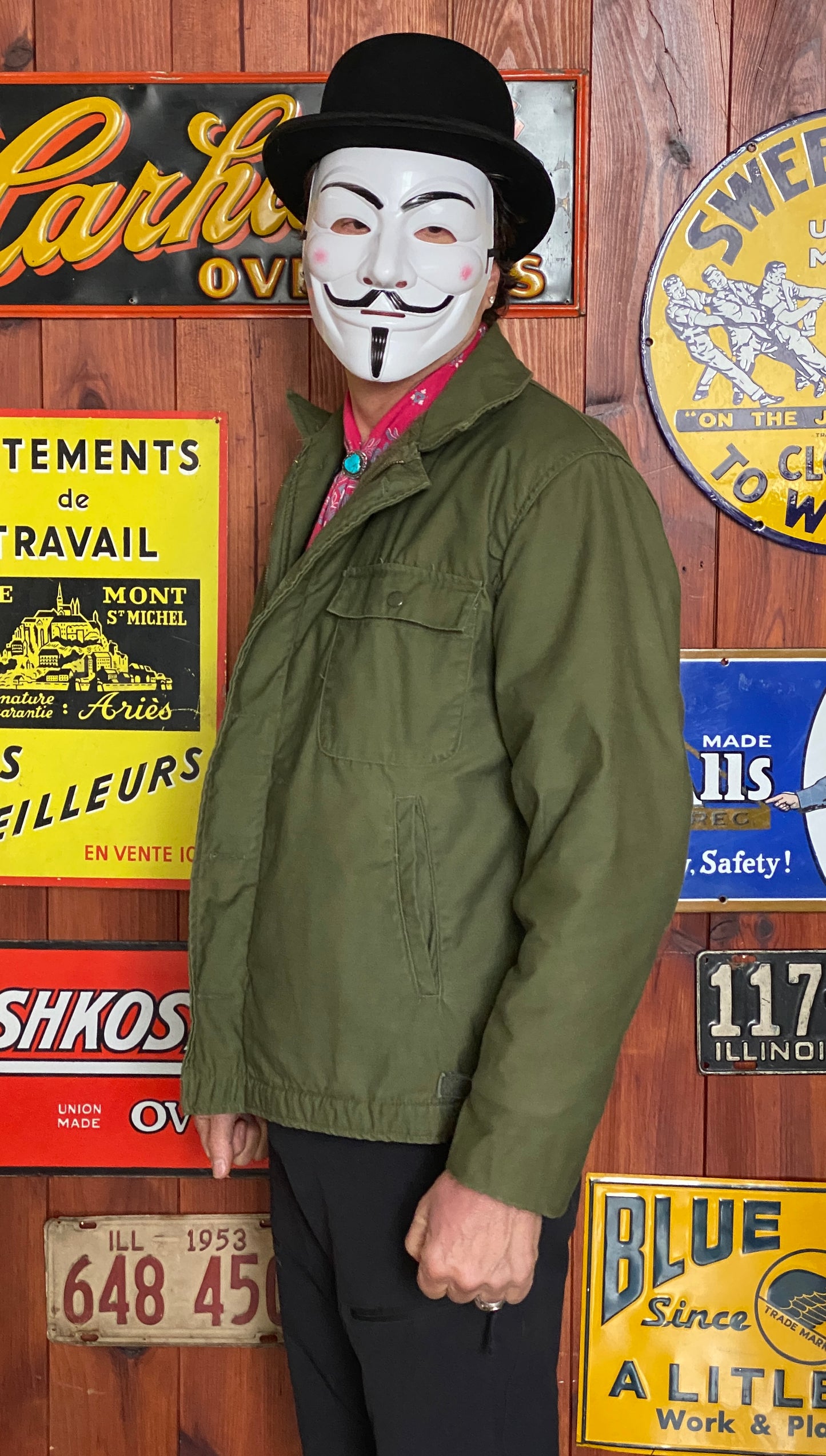 Medium . Authentic Vintage 1968 A2 US Navy deck jacket. USN