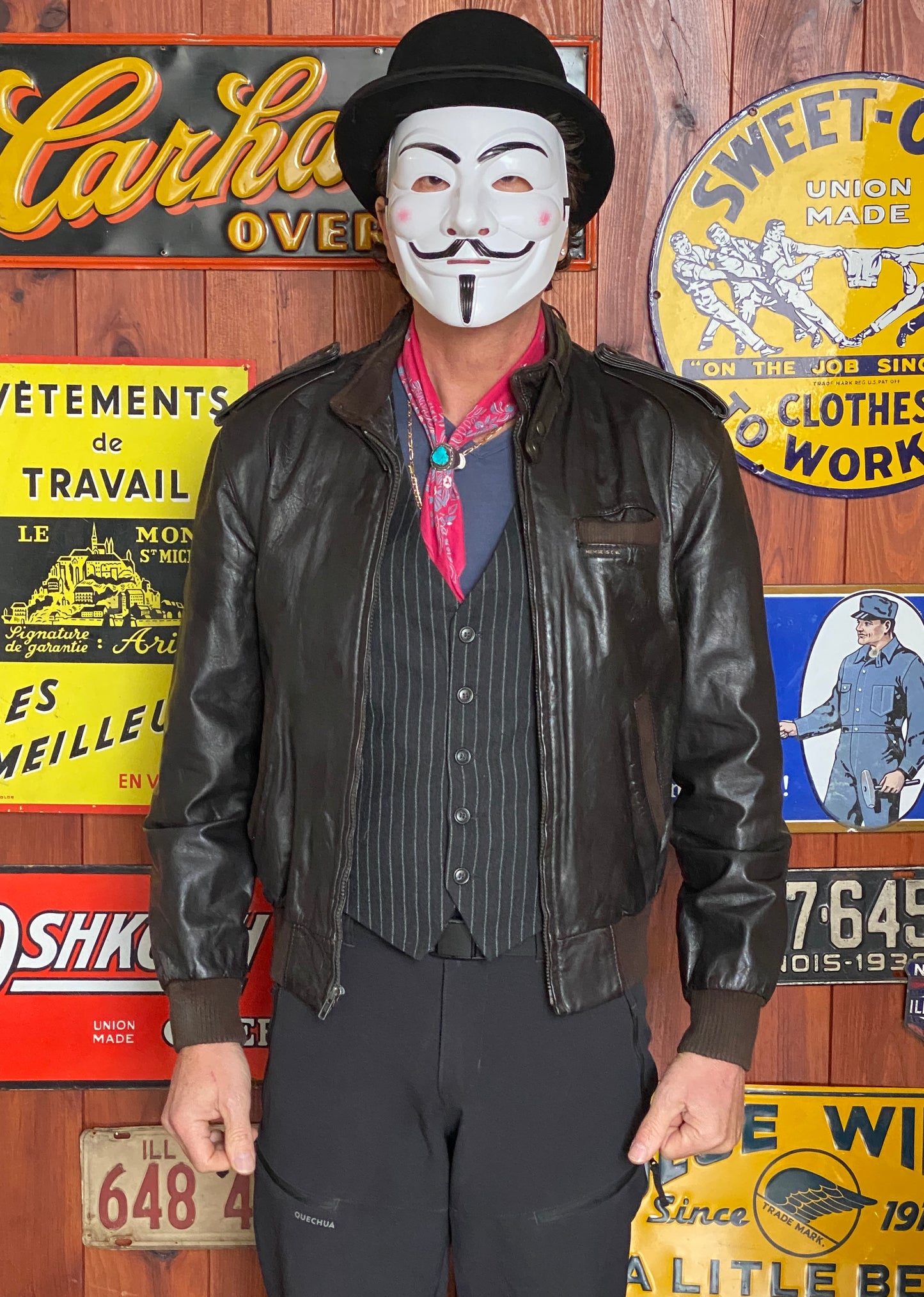 Vintage grey leather Members Only jacket, size 38US / 48EU - Timeless style and superior craftsmanship.