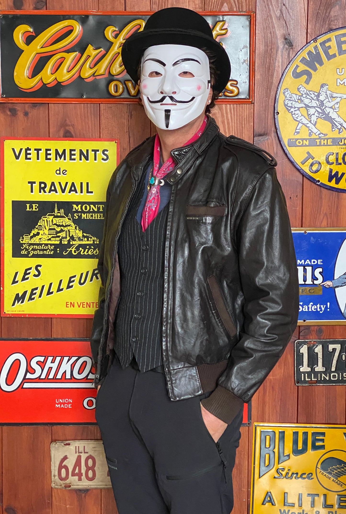 Vintage grey leather Members Only jacket, size 38US / 48EU - Timeless style and superior craftsmanship.