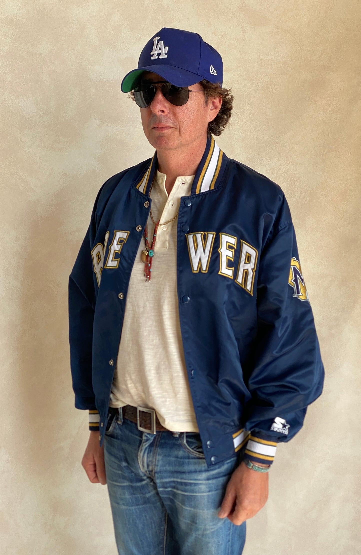Size Large . 80s Vintage starter Brewers jacket
