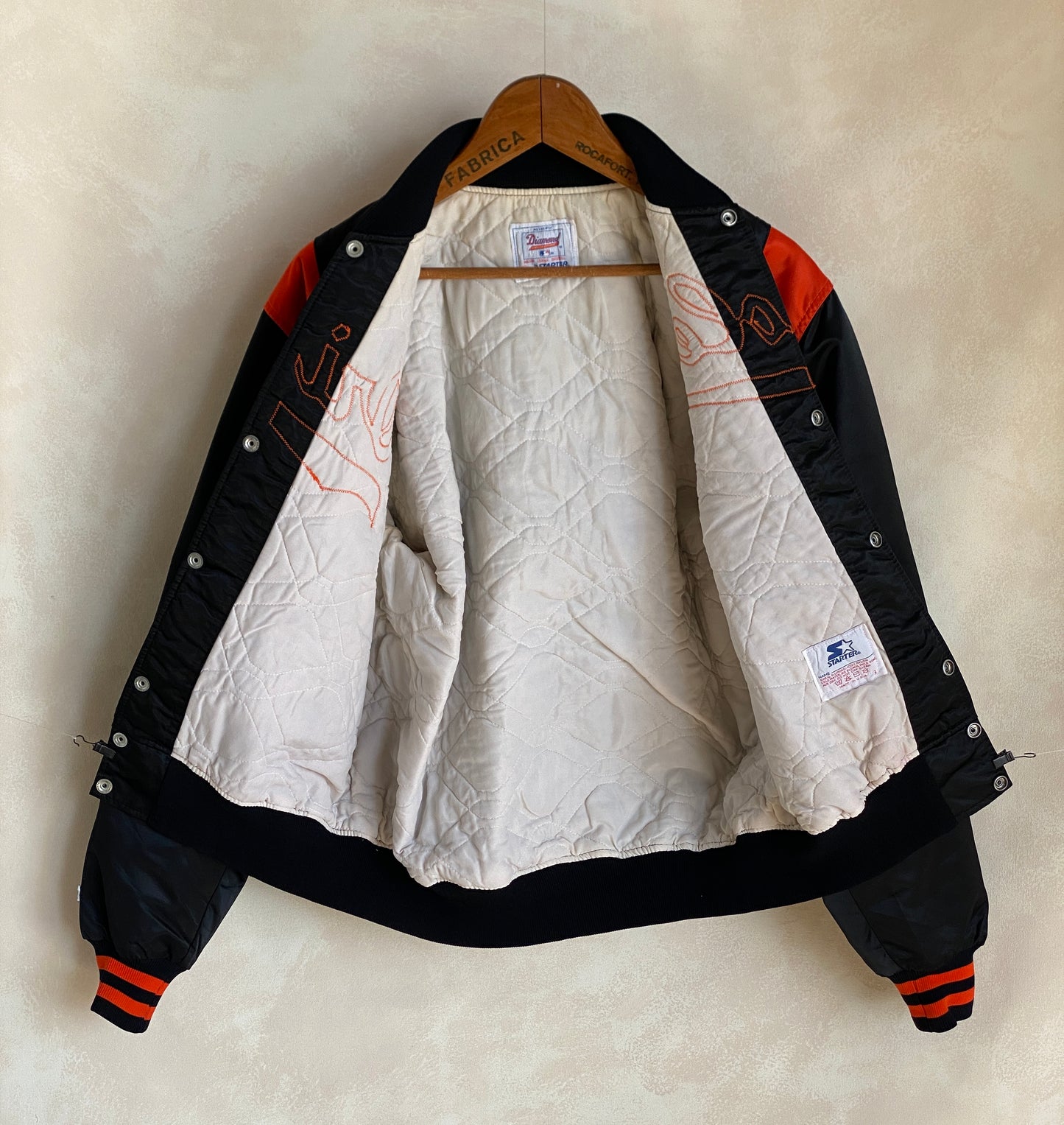 Large. 80s Vintage Orioles Starter jacket Made in USA