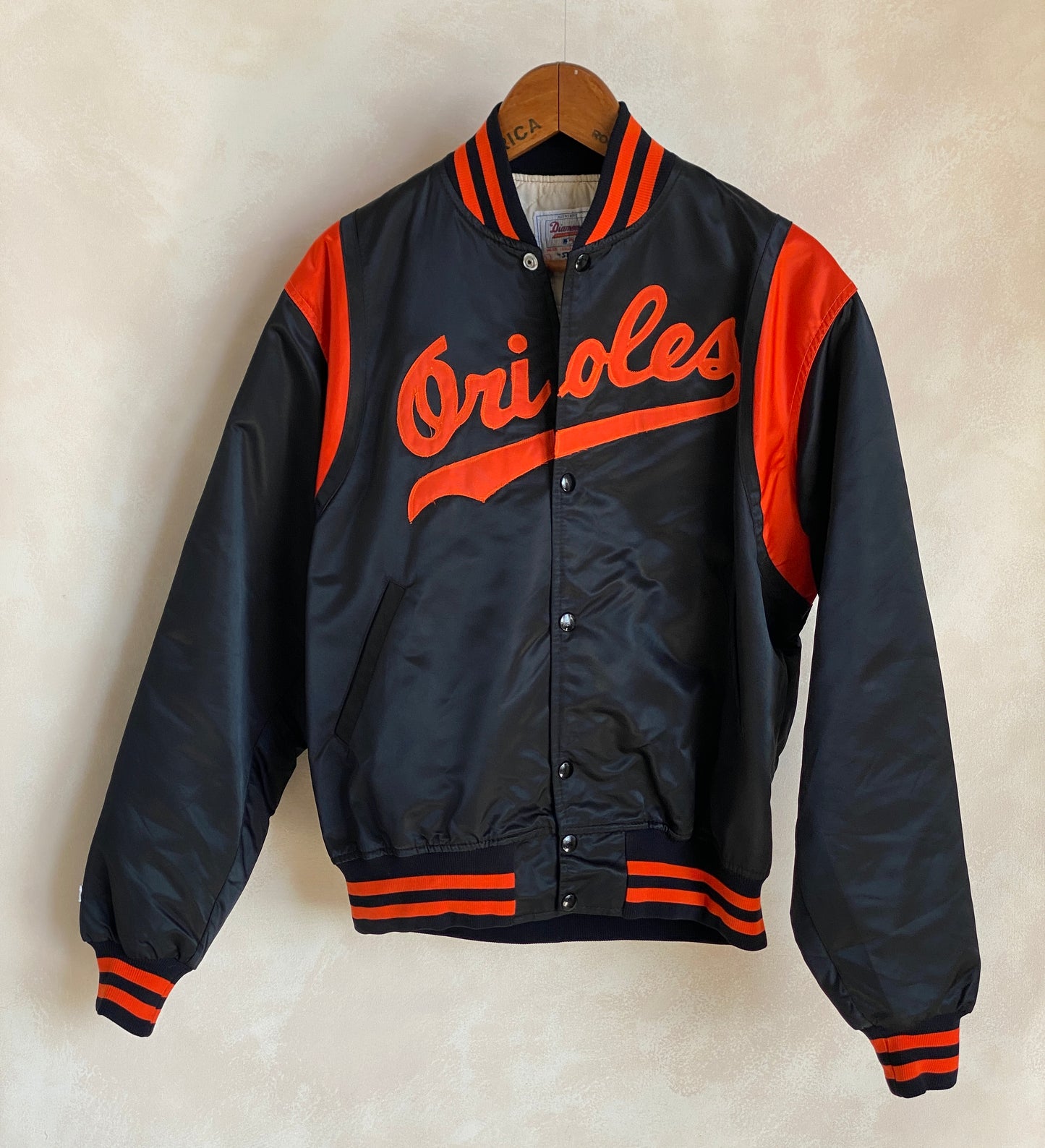 Large. 80s Vintage Orioles Starter jacket Made in USA