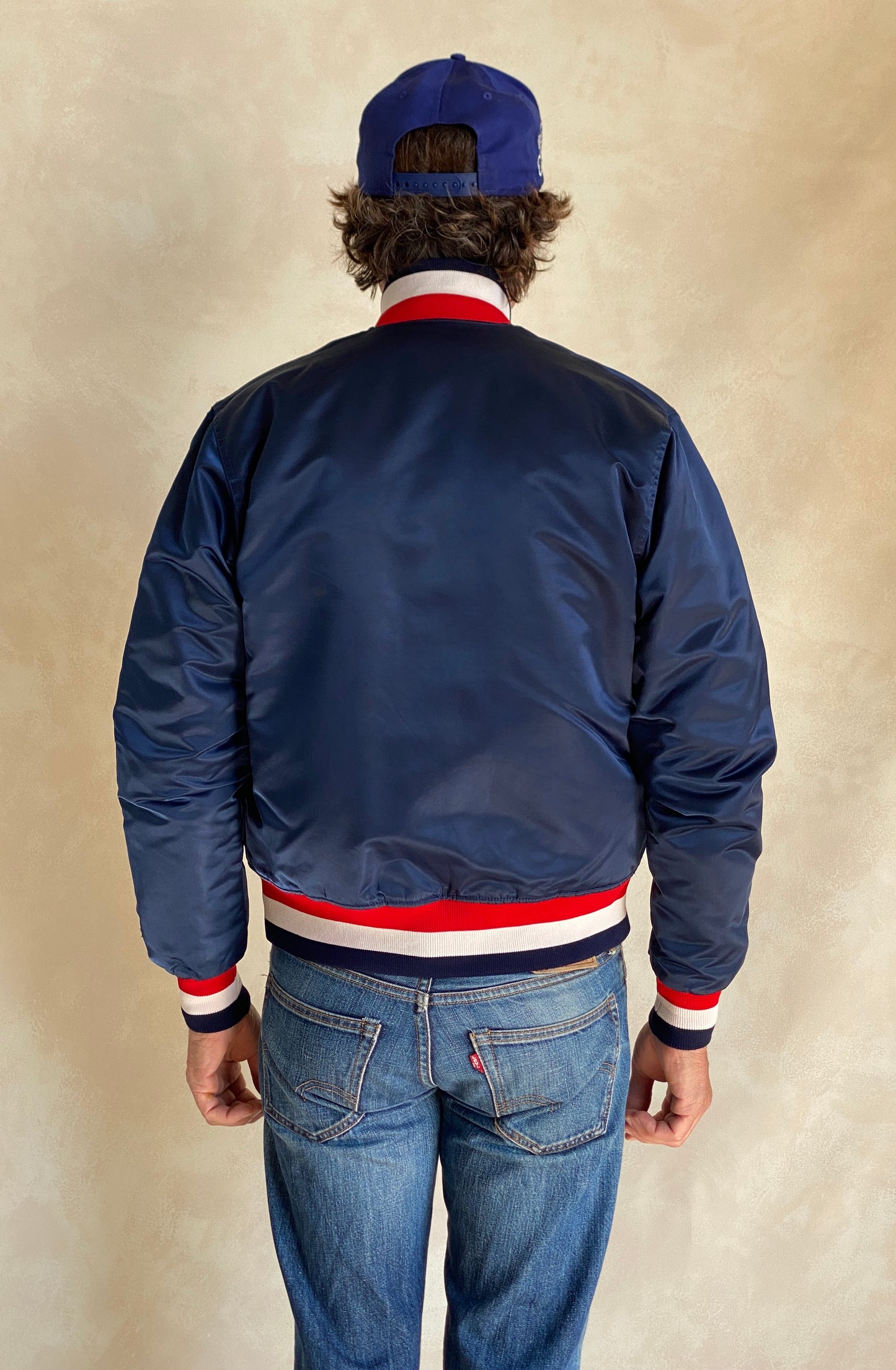 Size Small . Vintage White Sox Starter jacket Made In USA