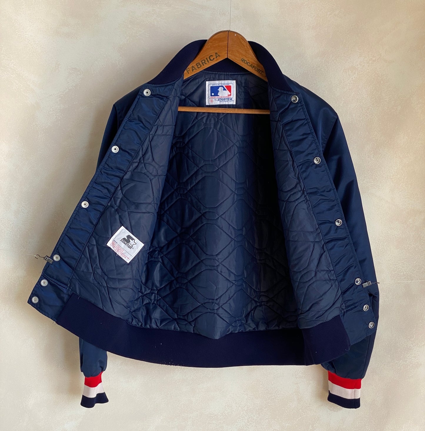 Size Small . Vintage White Sox Starter jacket Made In USA