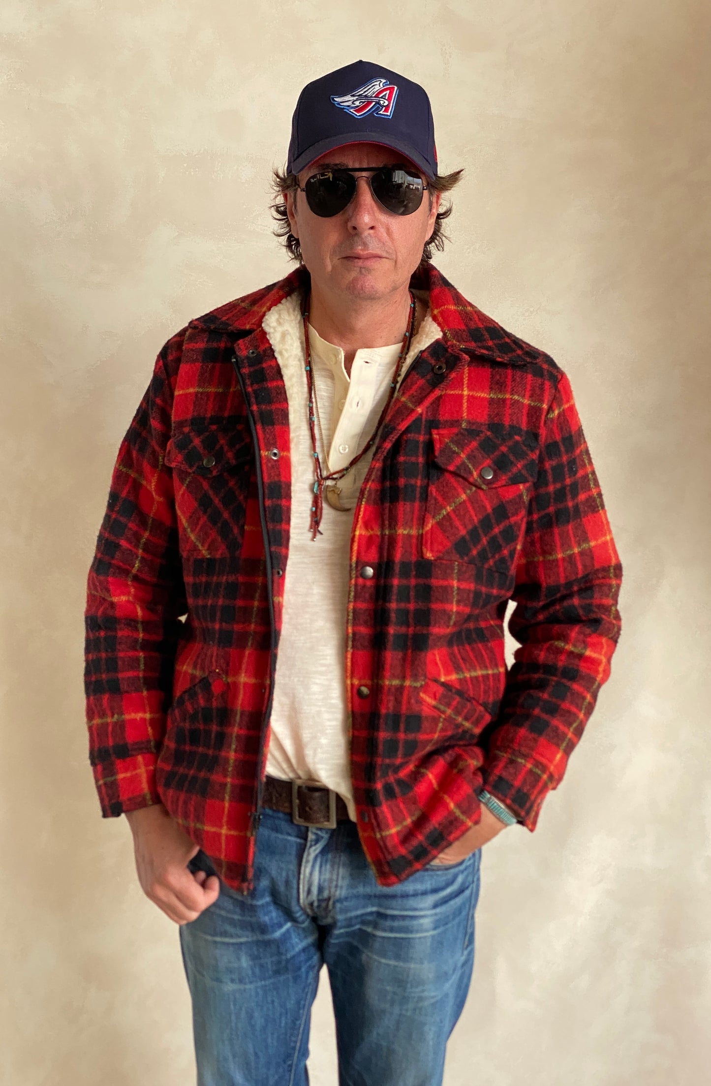 size Medium. 90s Plaid jacket with sherpa lining