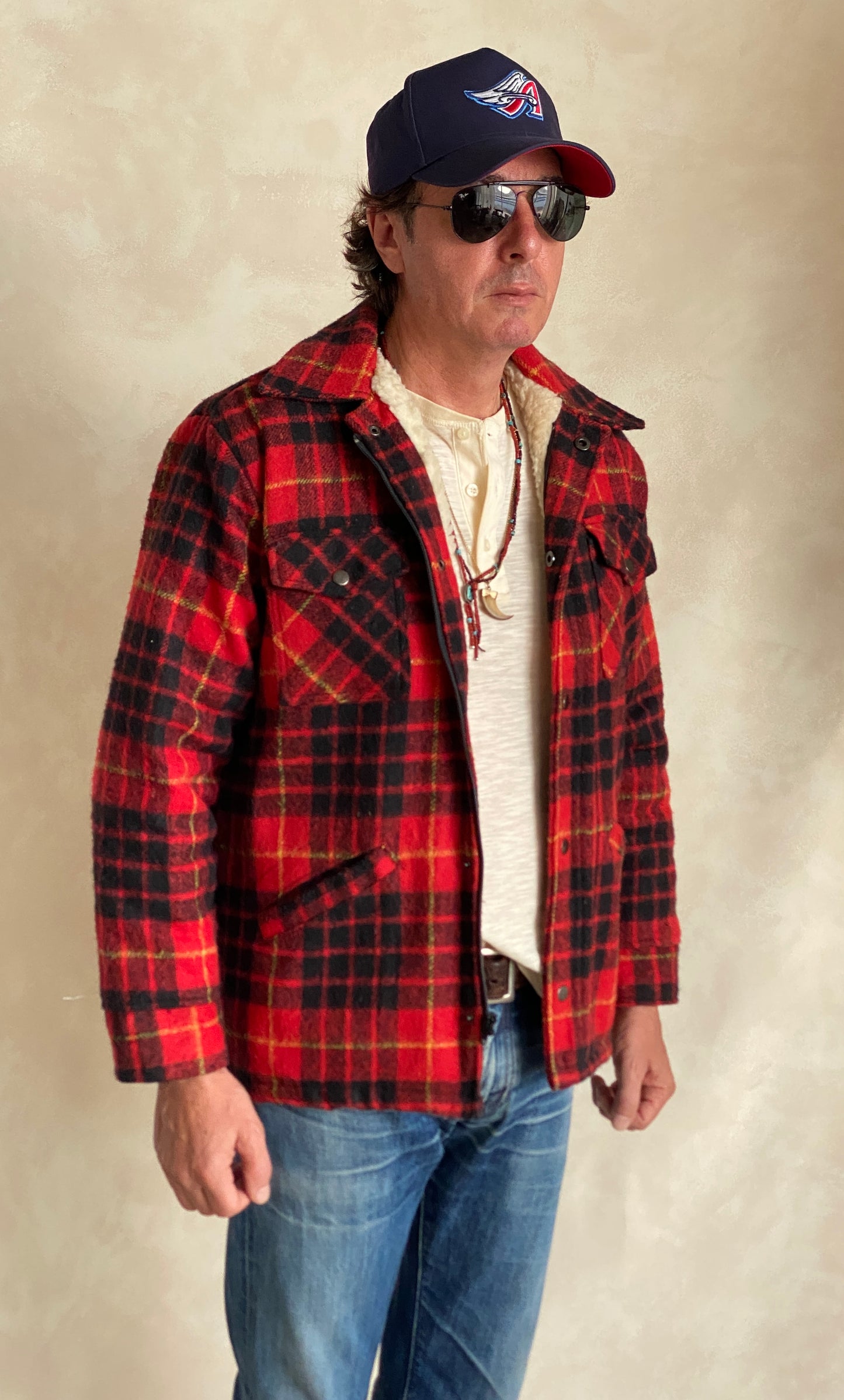 size Medium. 90s Plaid jacket with sherpa lining